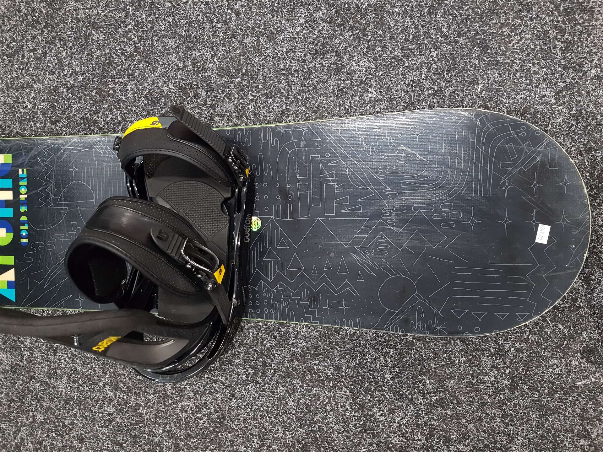 Použitý snowboard Atomic Cold Smoke + viazanie Burton Costom veľkosť L