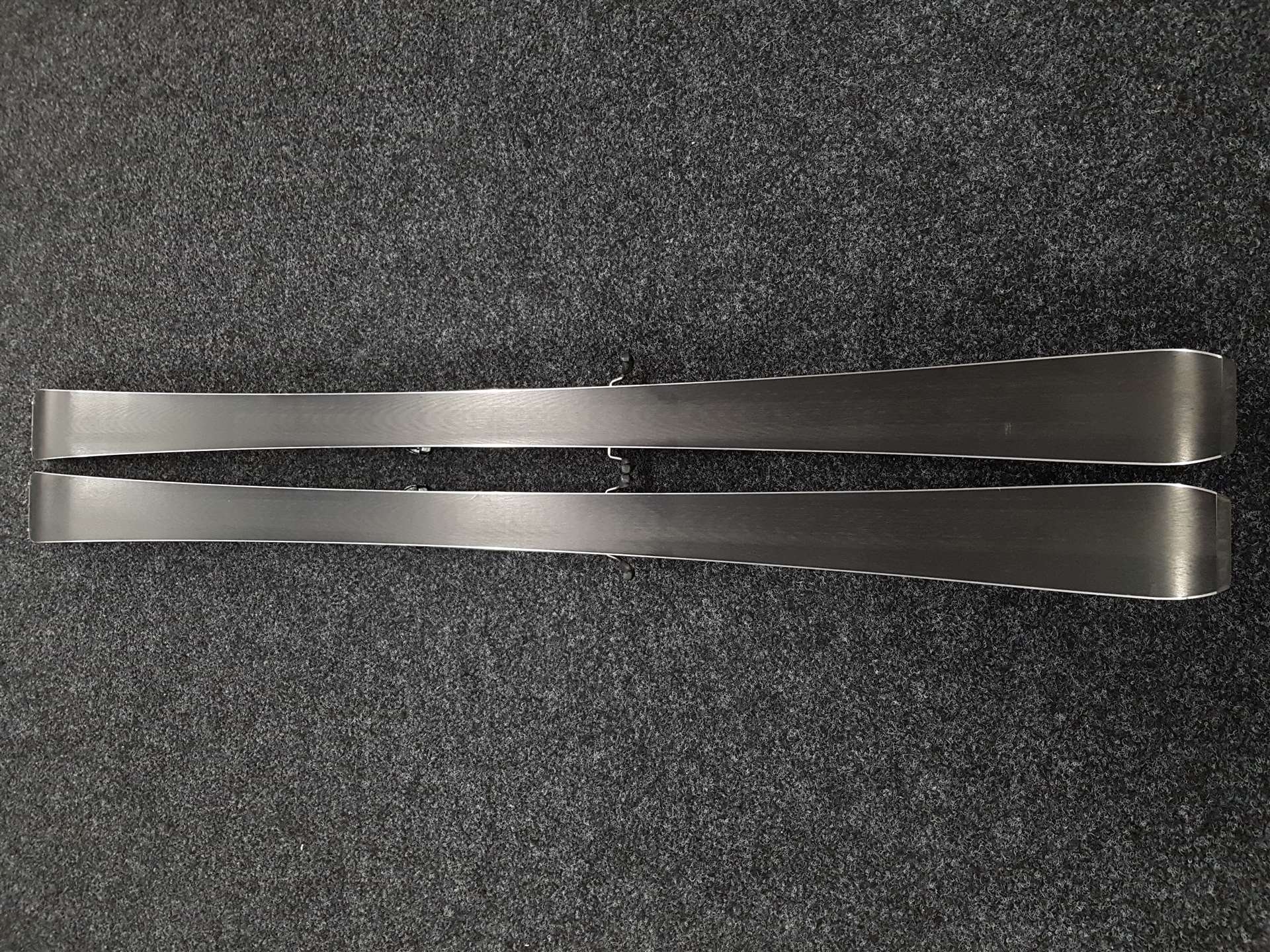 Použité lyže FISCHER Curv Pro + viazanie Fischer Z11