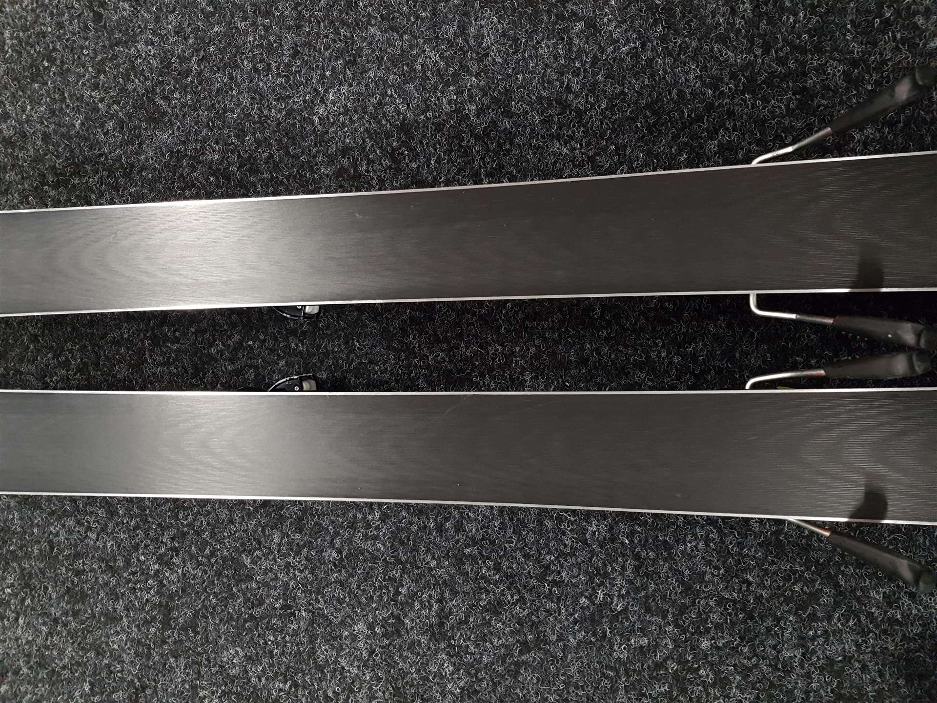 Použité lyže FISCHER Curv Pro + viazanie Fischer Z11