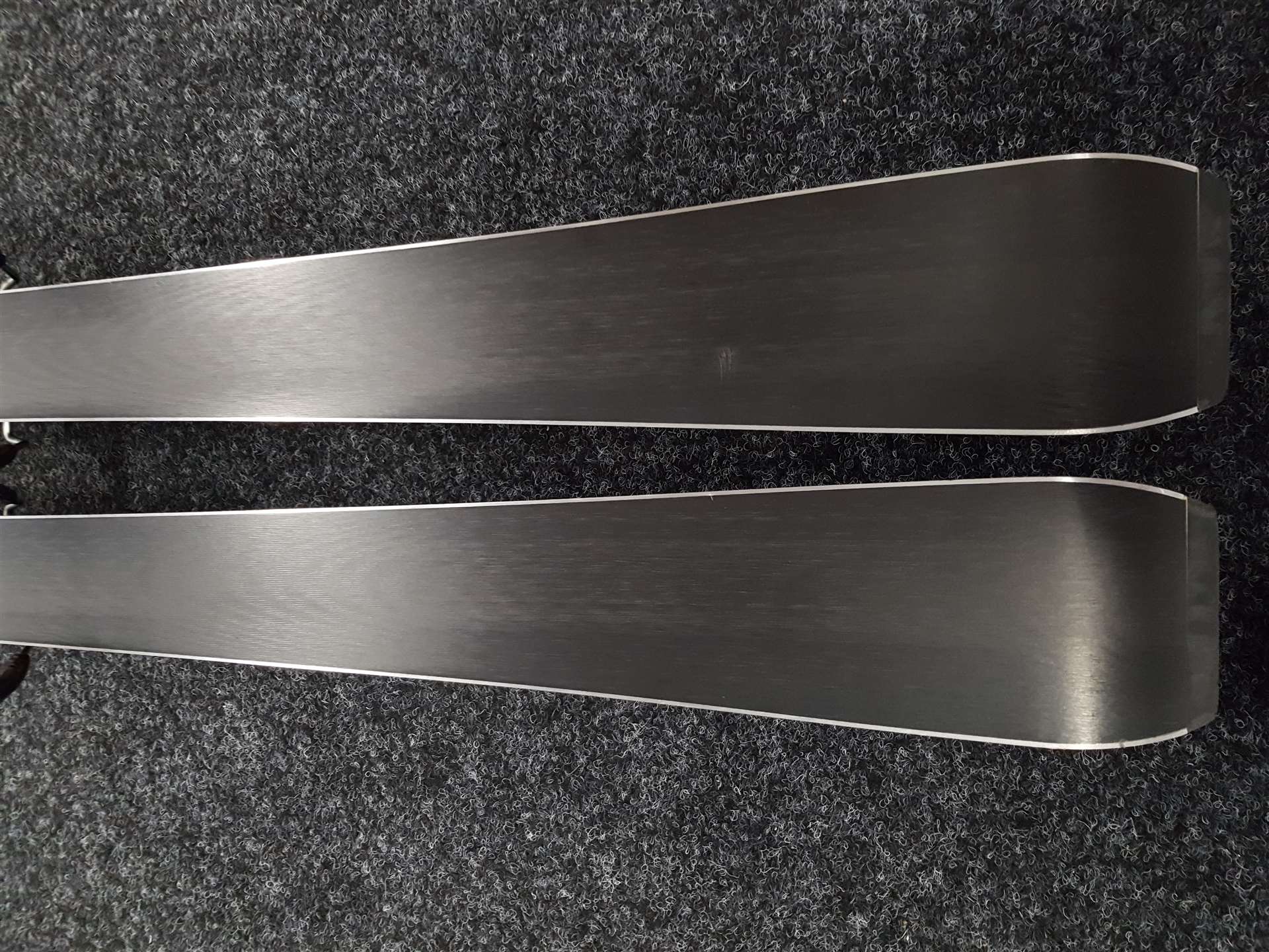 Použité lyže FISCHER Curv Pro + viazanie Fischer Z11
