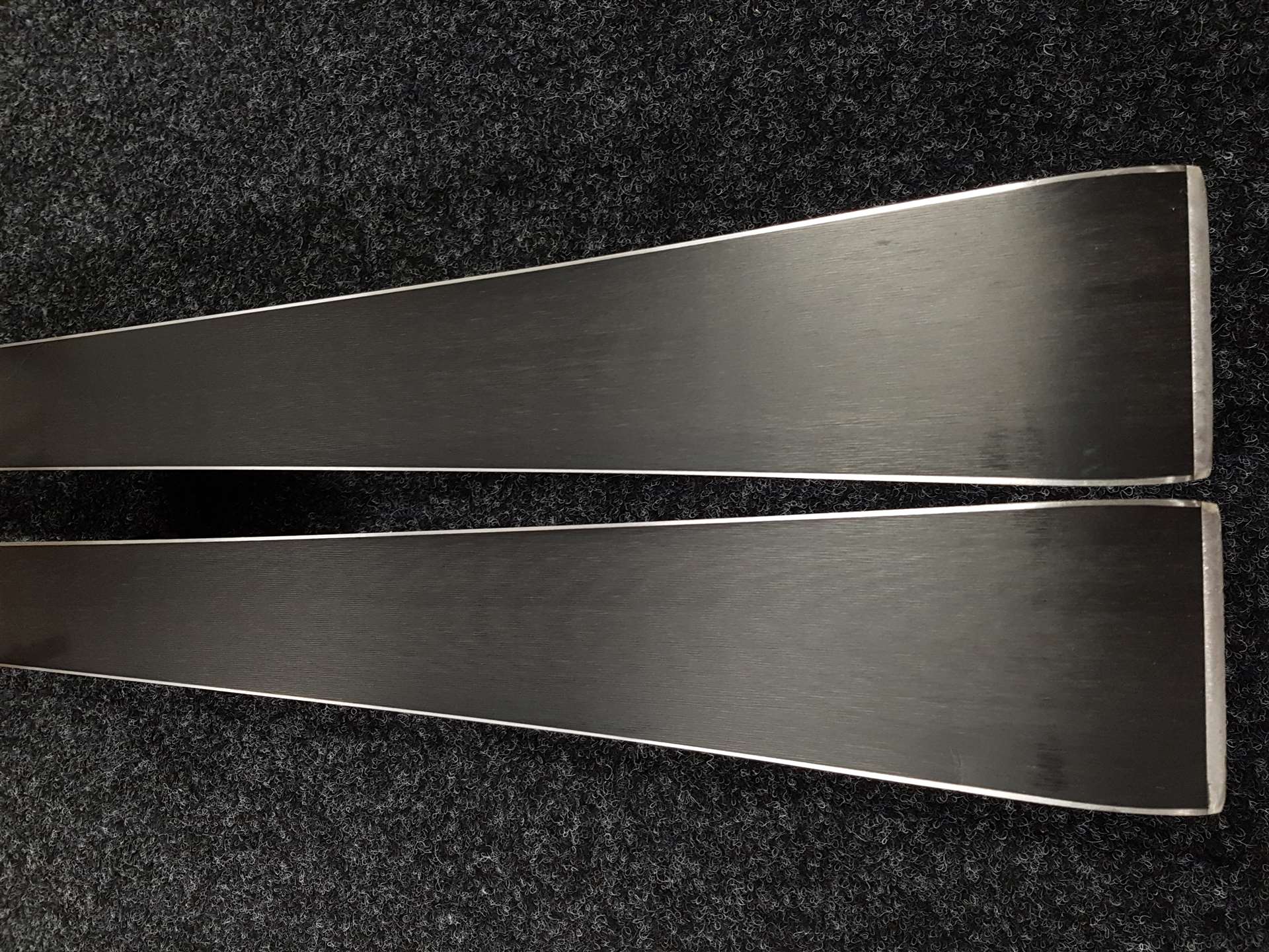 Použité lyže HEAD e-SPEED + viazanie Head Freeflex 14