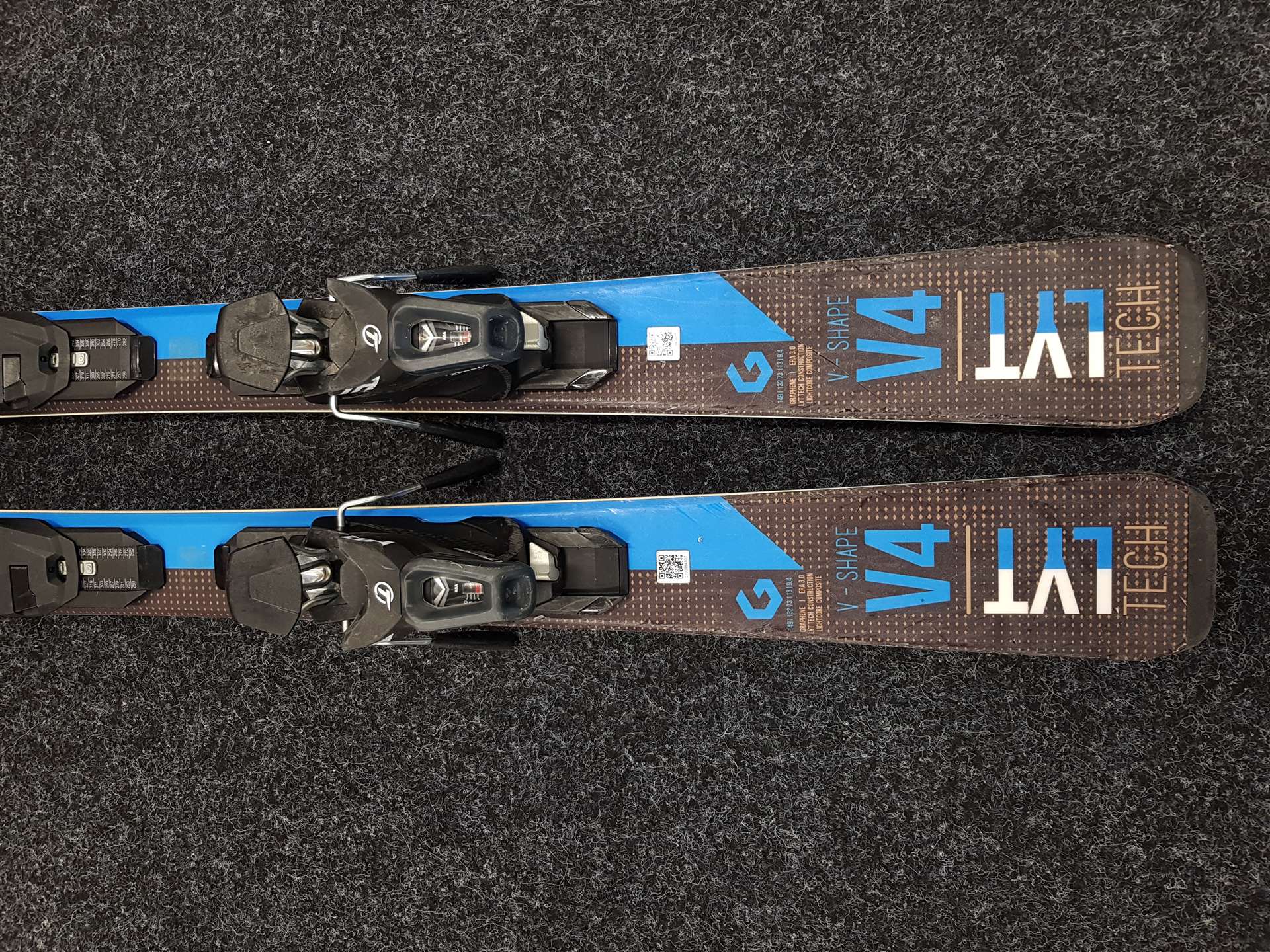 Použité lyže HEAD V4 + viazanie Tyrolia PR 10