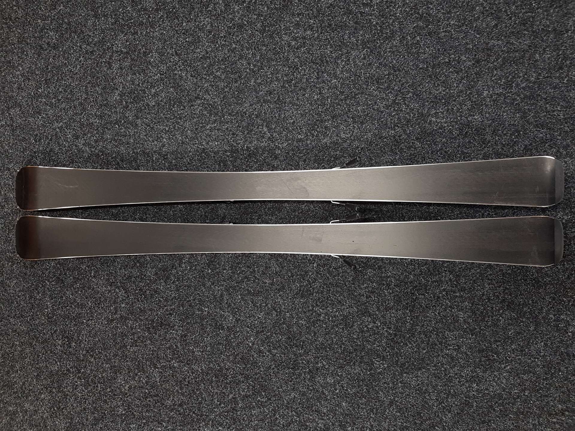 Použité lyže HEAD V4 + viazanie Tyrolia PR 10