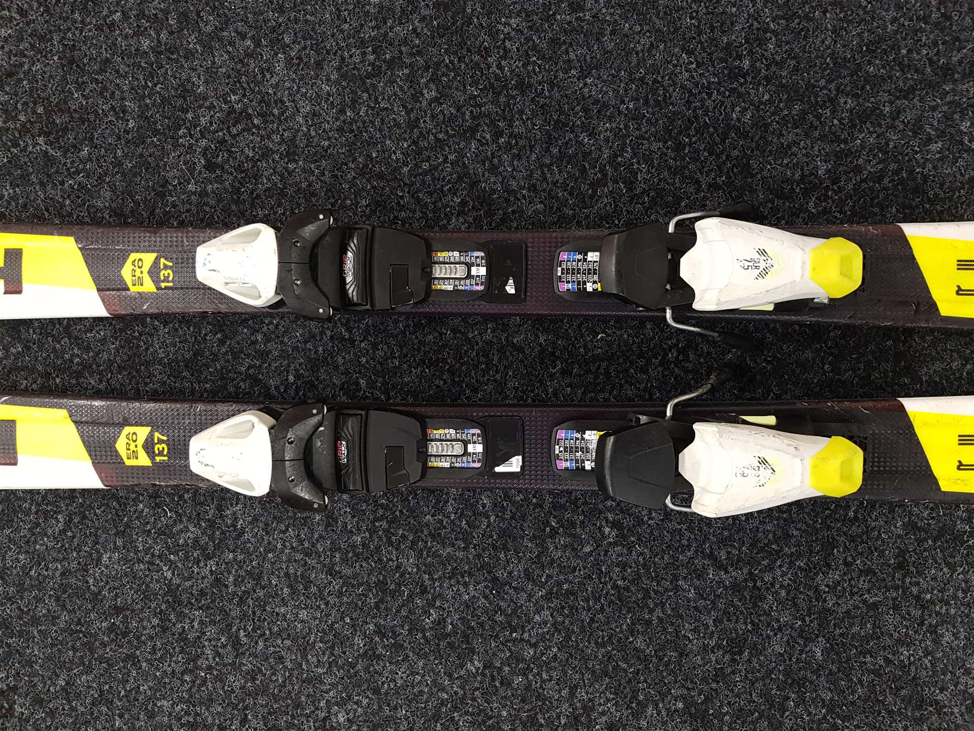 Použité lyže HEAD Super Shape + viazanie Head SLR 7.5