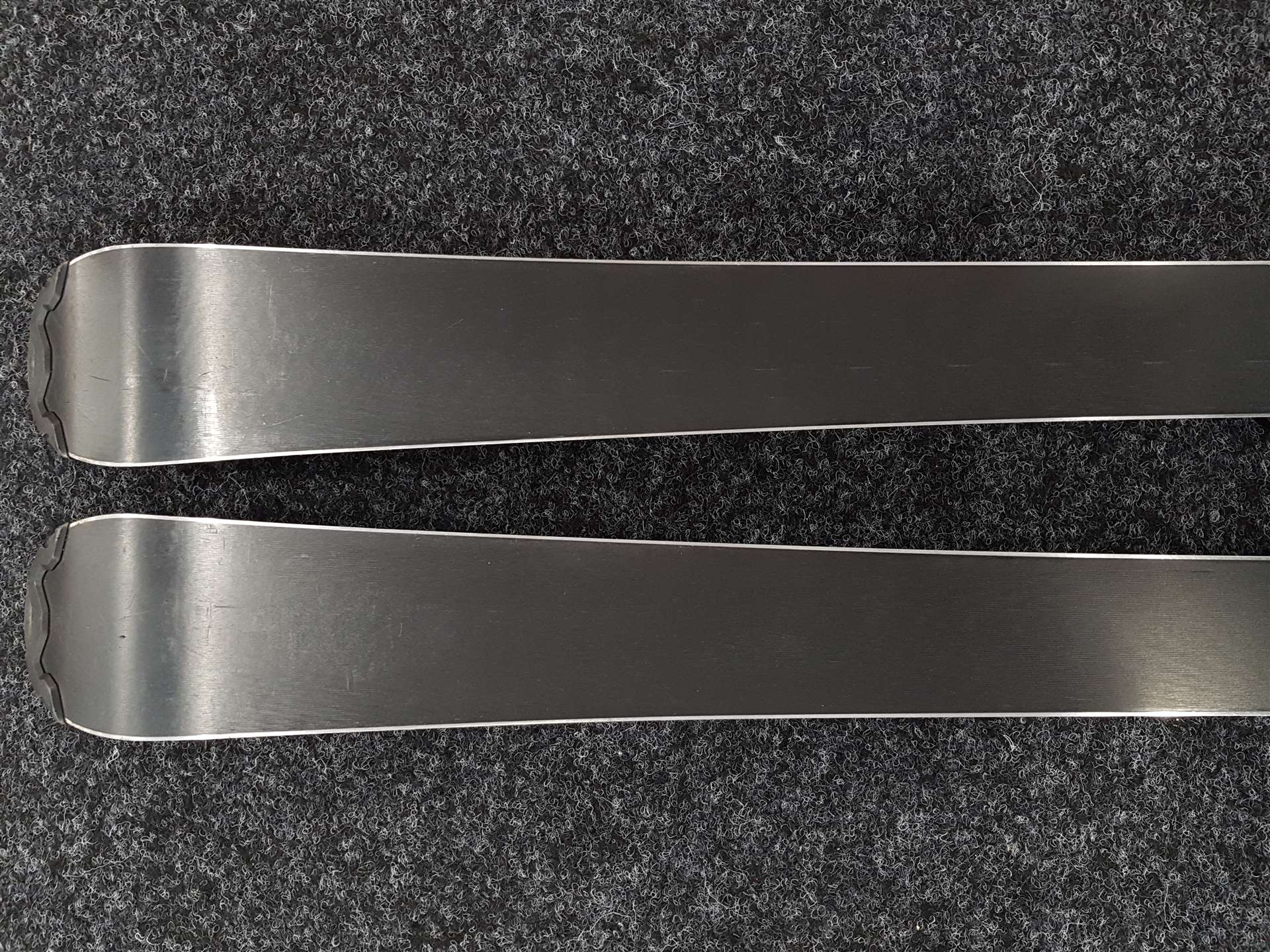 Použité lyže HEAD Super Shape + viazanie Head SLR 7.5