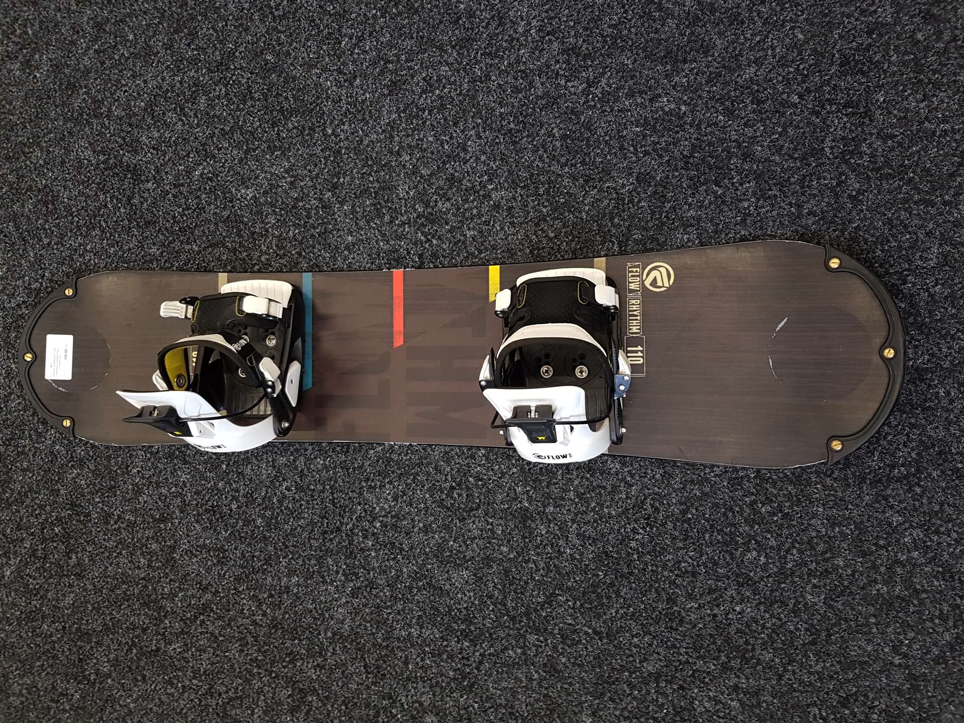 Použitý snowboard FLOW  Rhythm + viazanie Flow veľkosť XS