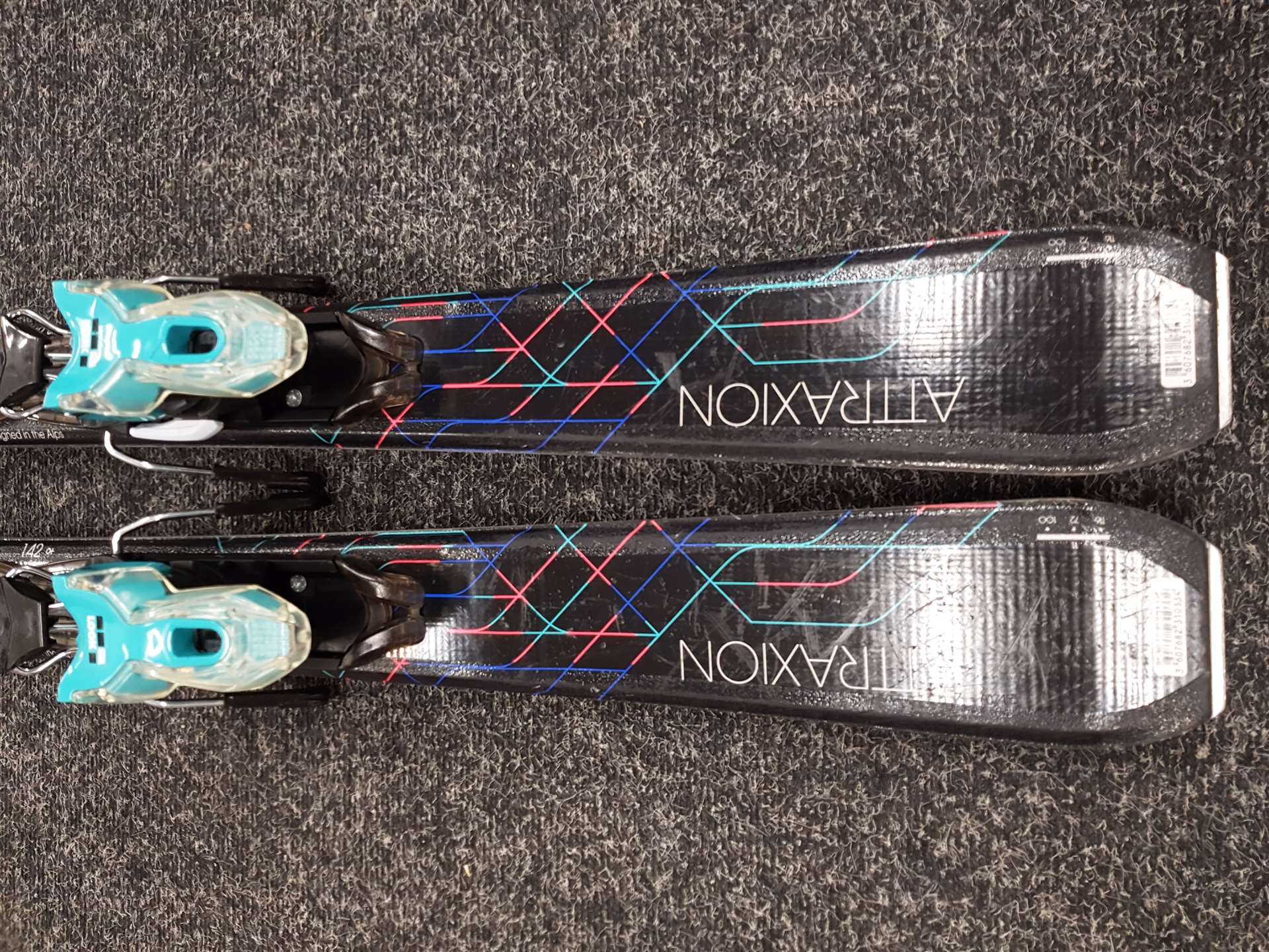 Použité lyže ROSSIGNOL ATRAXION