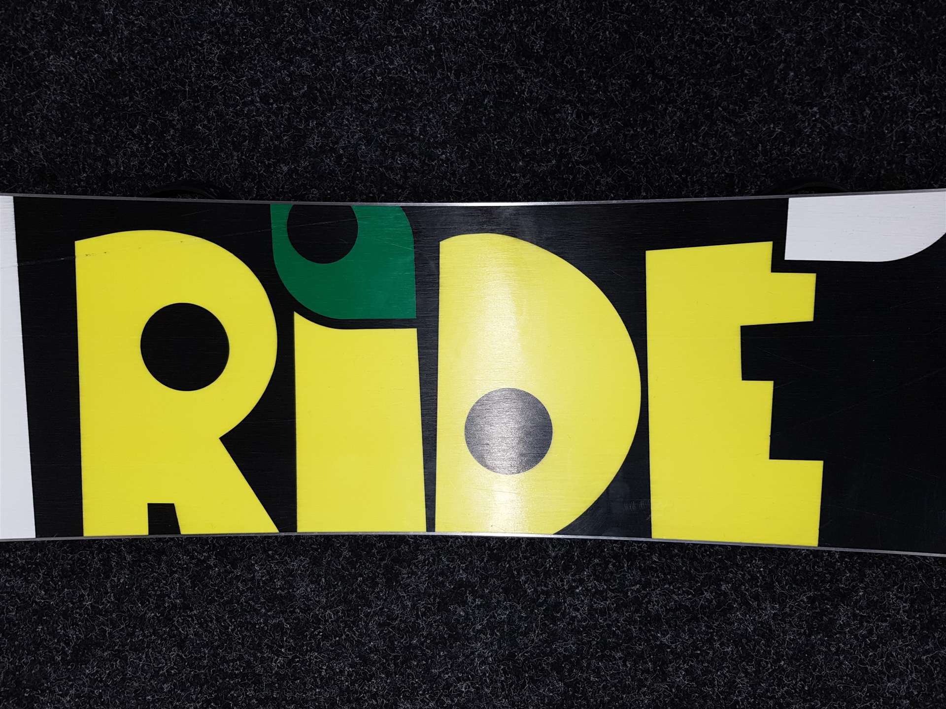 Použitý snowboard BURTON Ride + viazanie  Intercharger veľkosť S/M