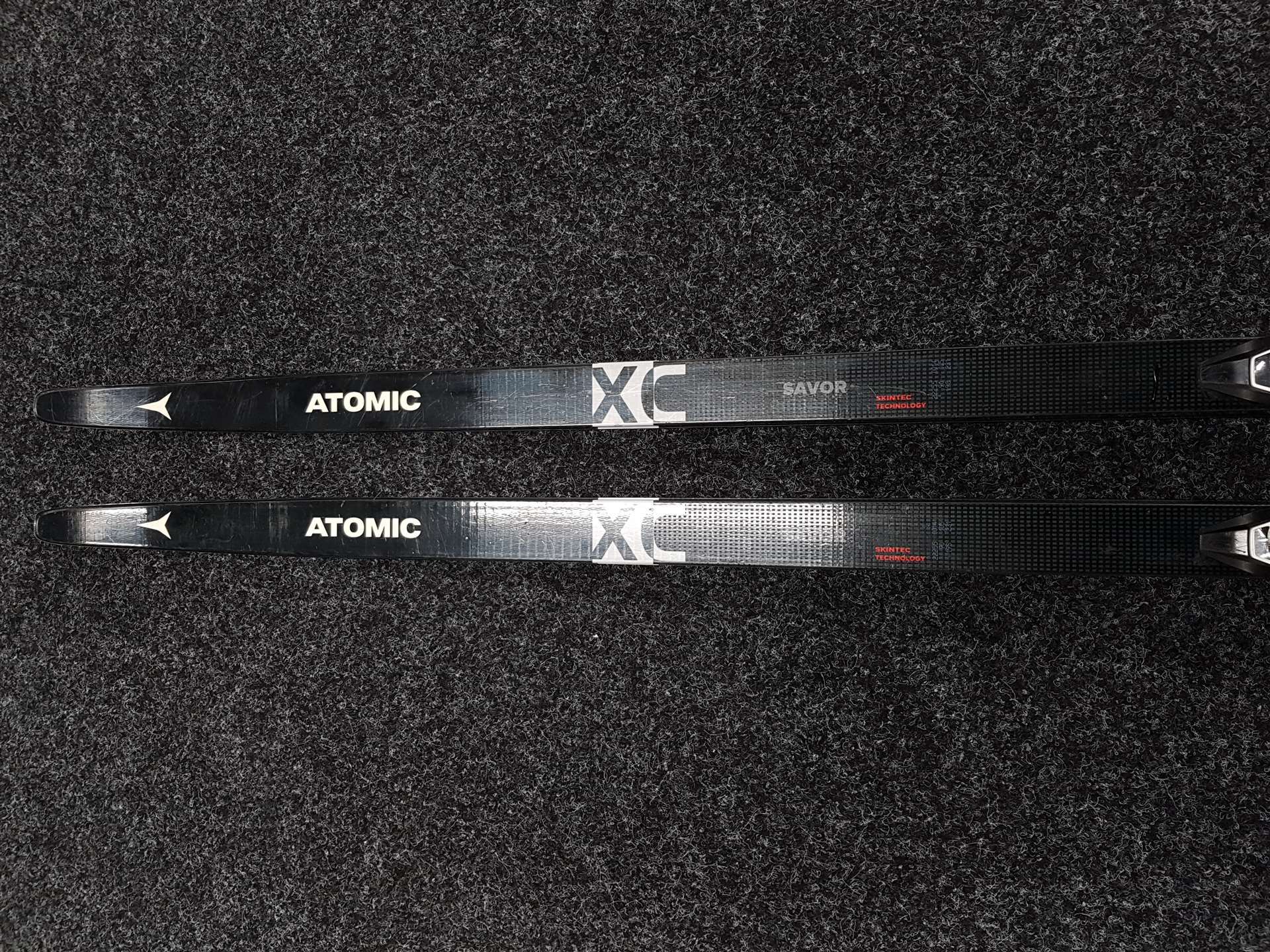 Použité bežecké lyže Atomic Savor XC+NNN viazanie Salomon