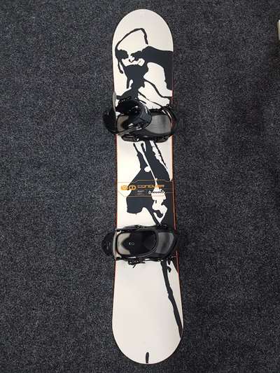 Použitý snowboard Volkl Conquer + viazanie Drake veľkost M/L