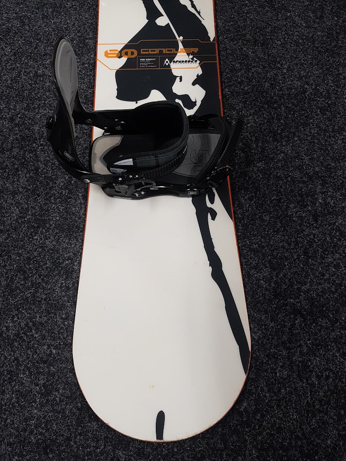 Použitý snowboard Volkl Conquer + viazanie Drake veľkost M/L