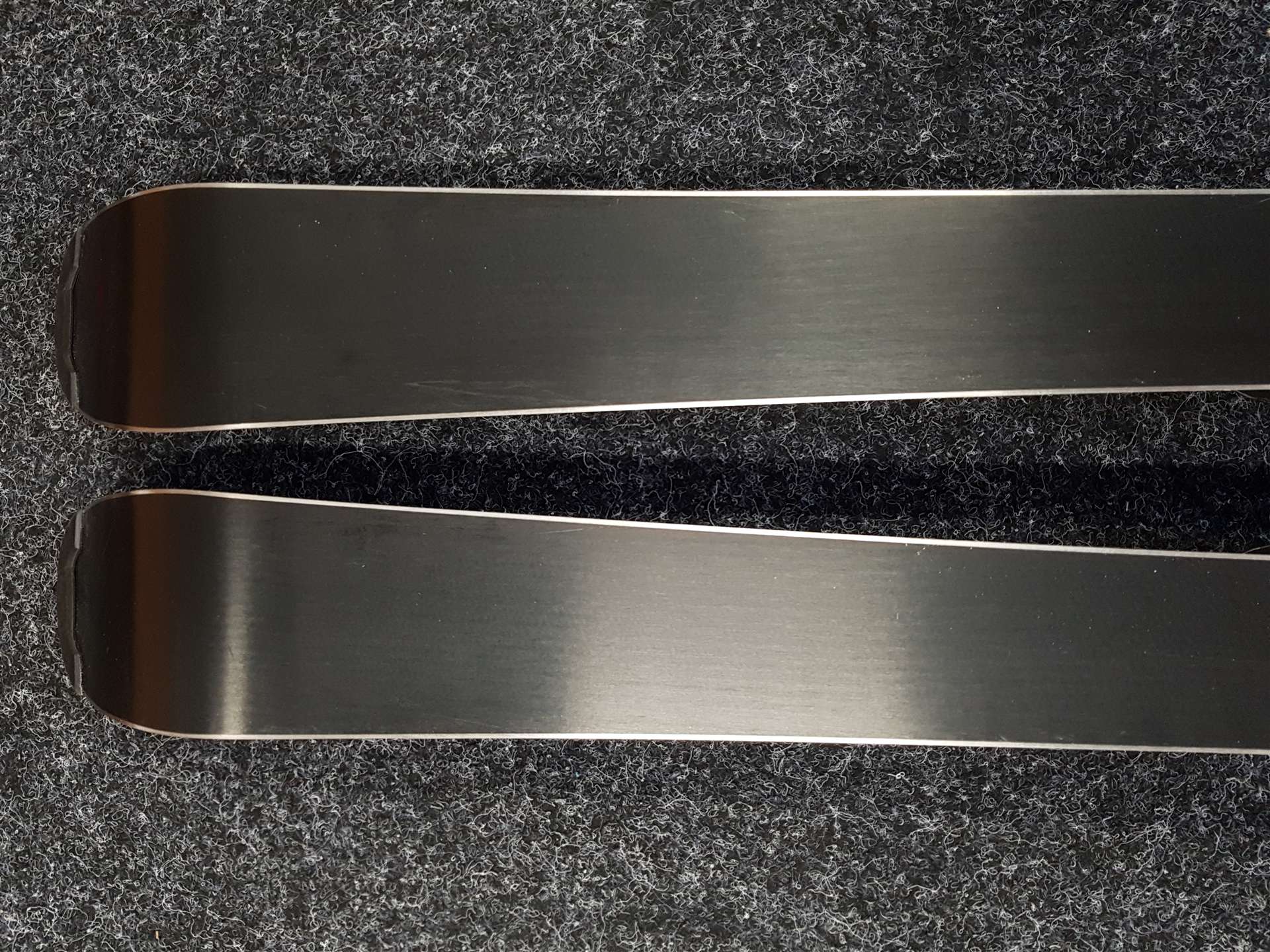Použité detské lyže McKINLEY Pulse + viazanie McKINLEY LW55