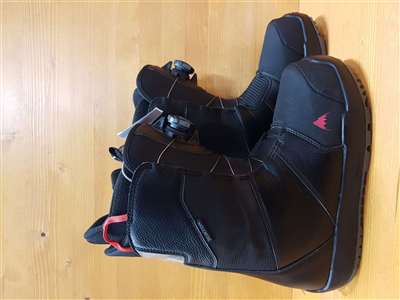 Použité snowboardové topánky BURTON Progression Boa