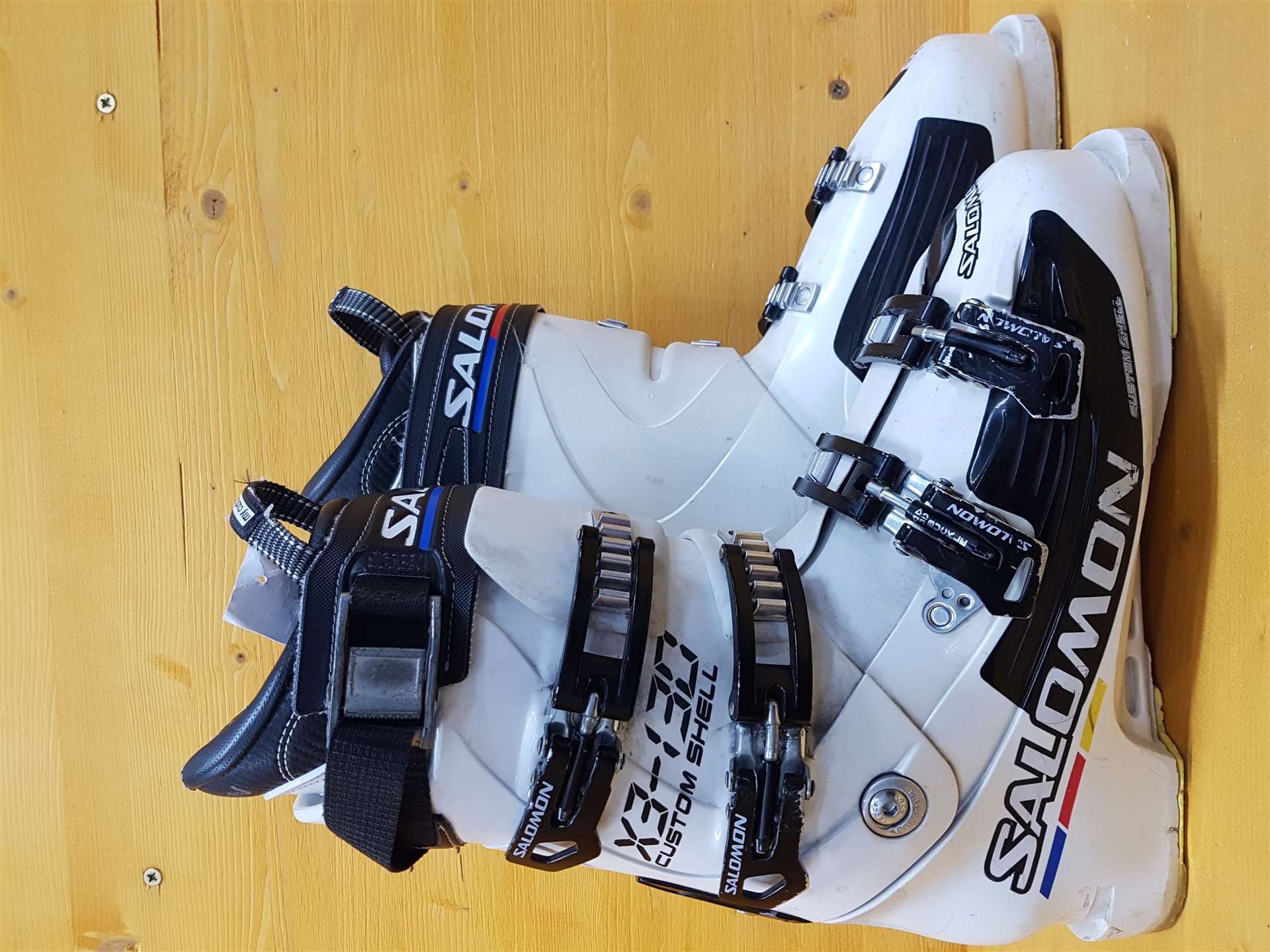 Použité lyžiarky Salomon X3 Custom Shell 130
