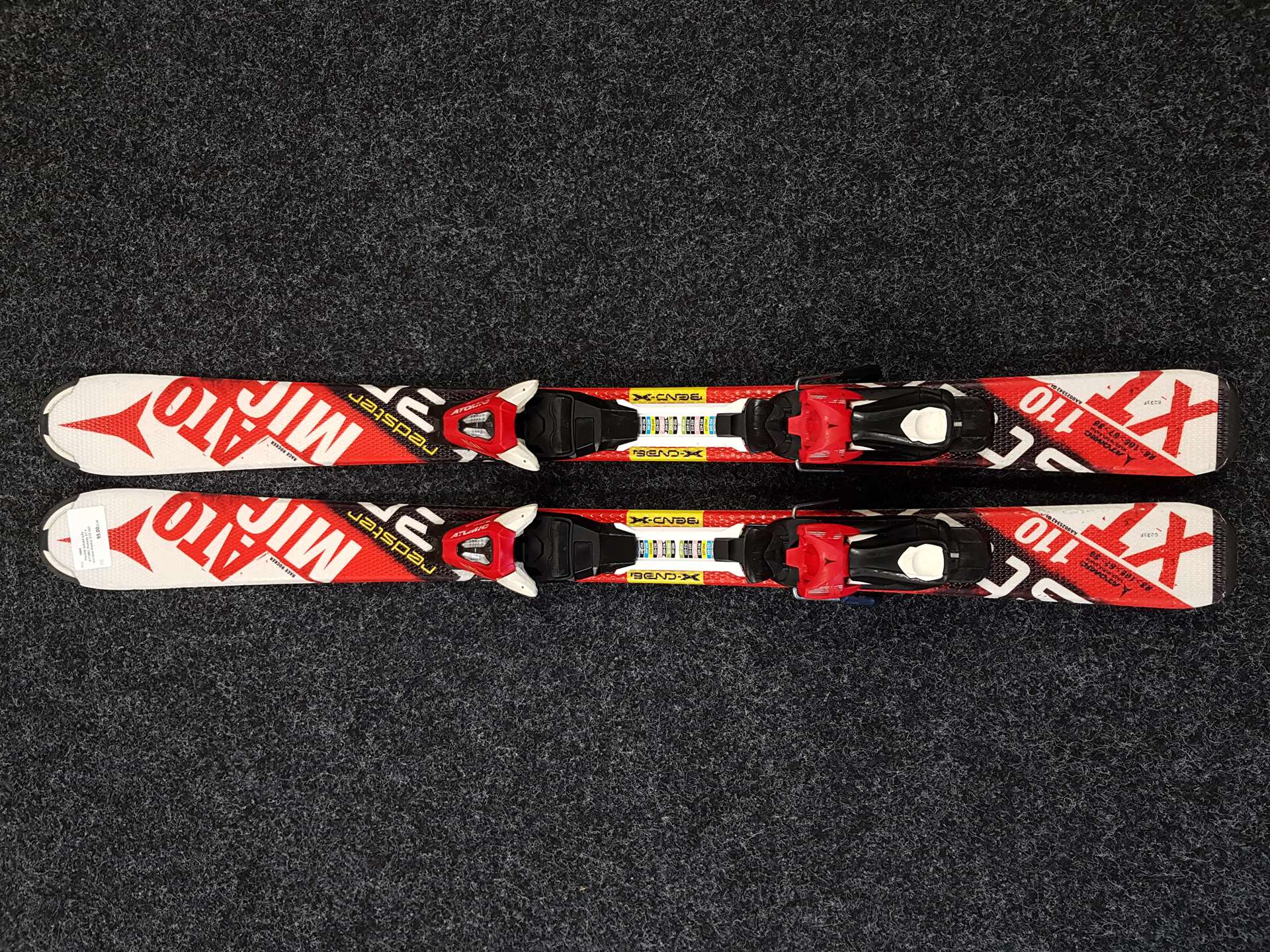 Použité detské lyže ATOMIC Redster XT + viazanie Atomic XTE 045
