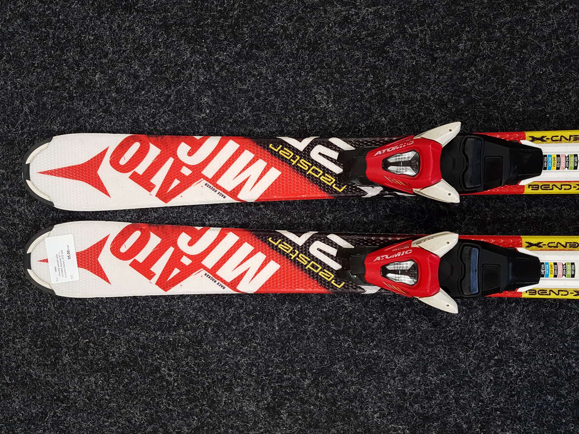 Použité detské lyže ATOMIC Redster XT + viazanie Atomic XTE 045