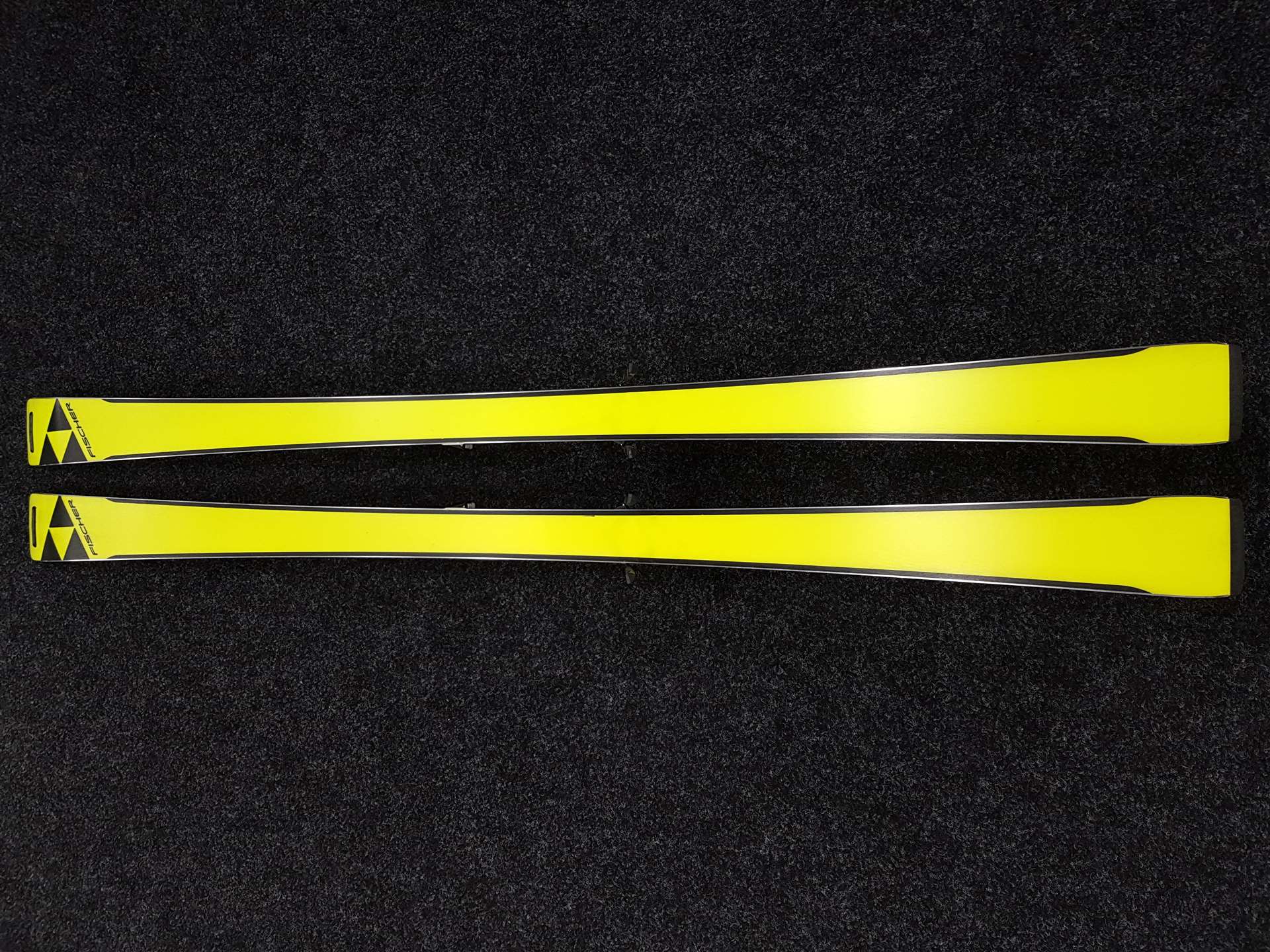 Použité lyže FISCHER RC 4 CT + viazanie Fischer Z13