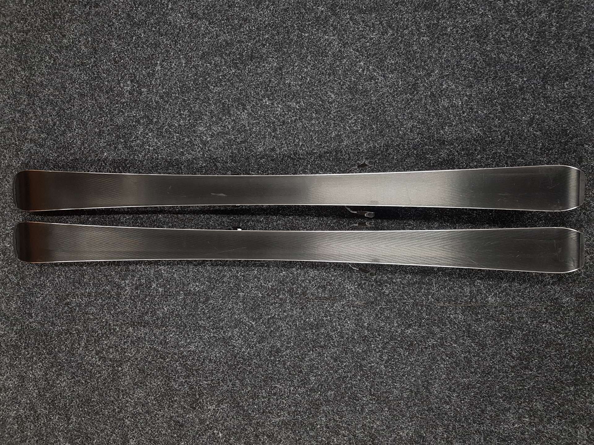 Použité lyže ATOMIC Redster RJ + viazanie Atomic 6