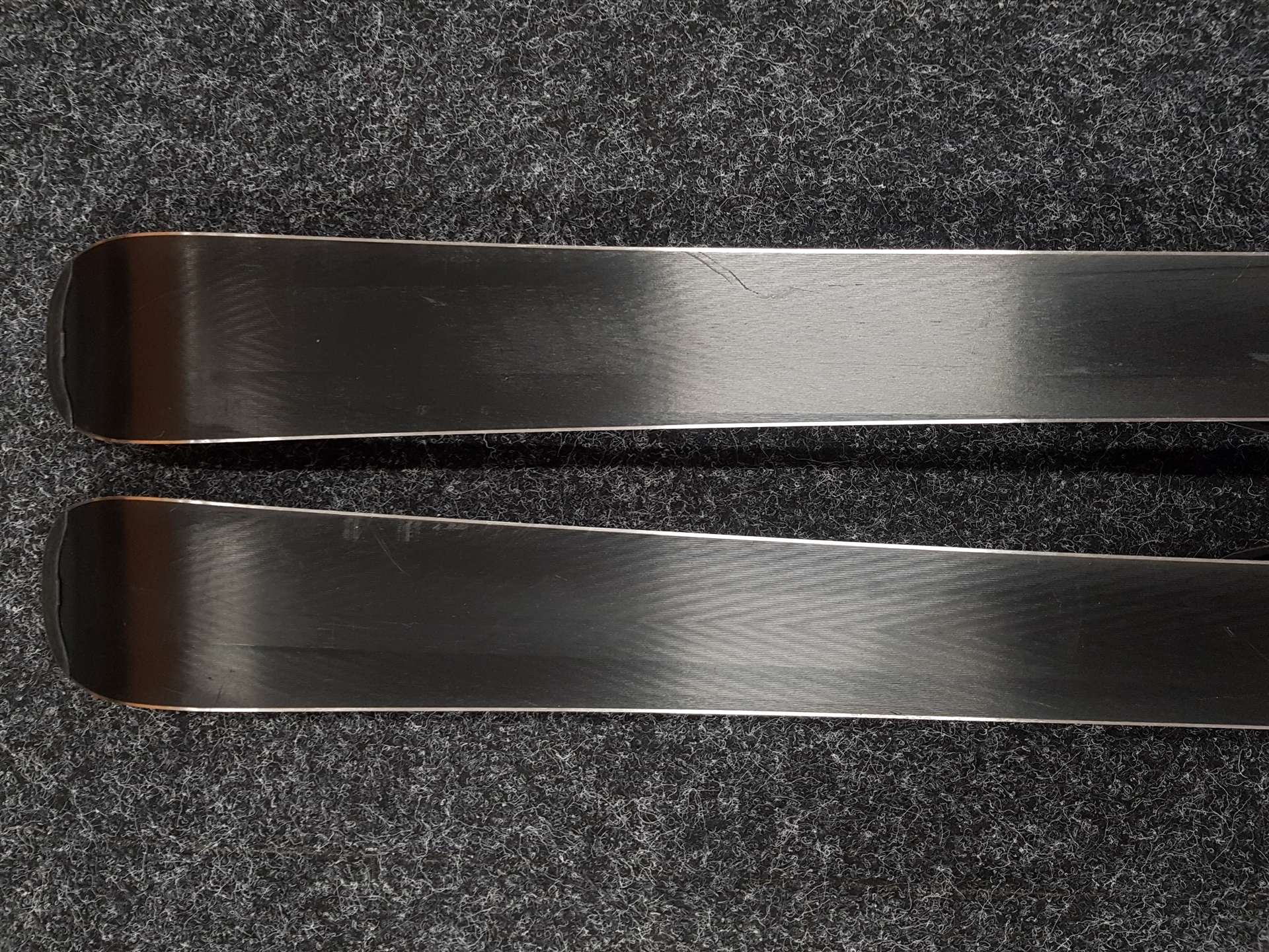 Použité lyže ATOMIC Redster RJ + viazanie Atomic 6