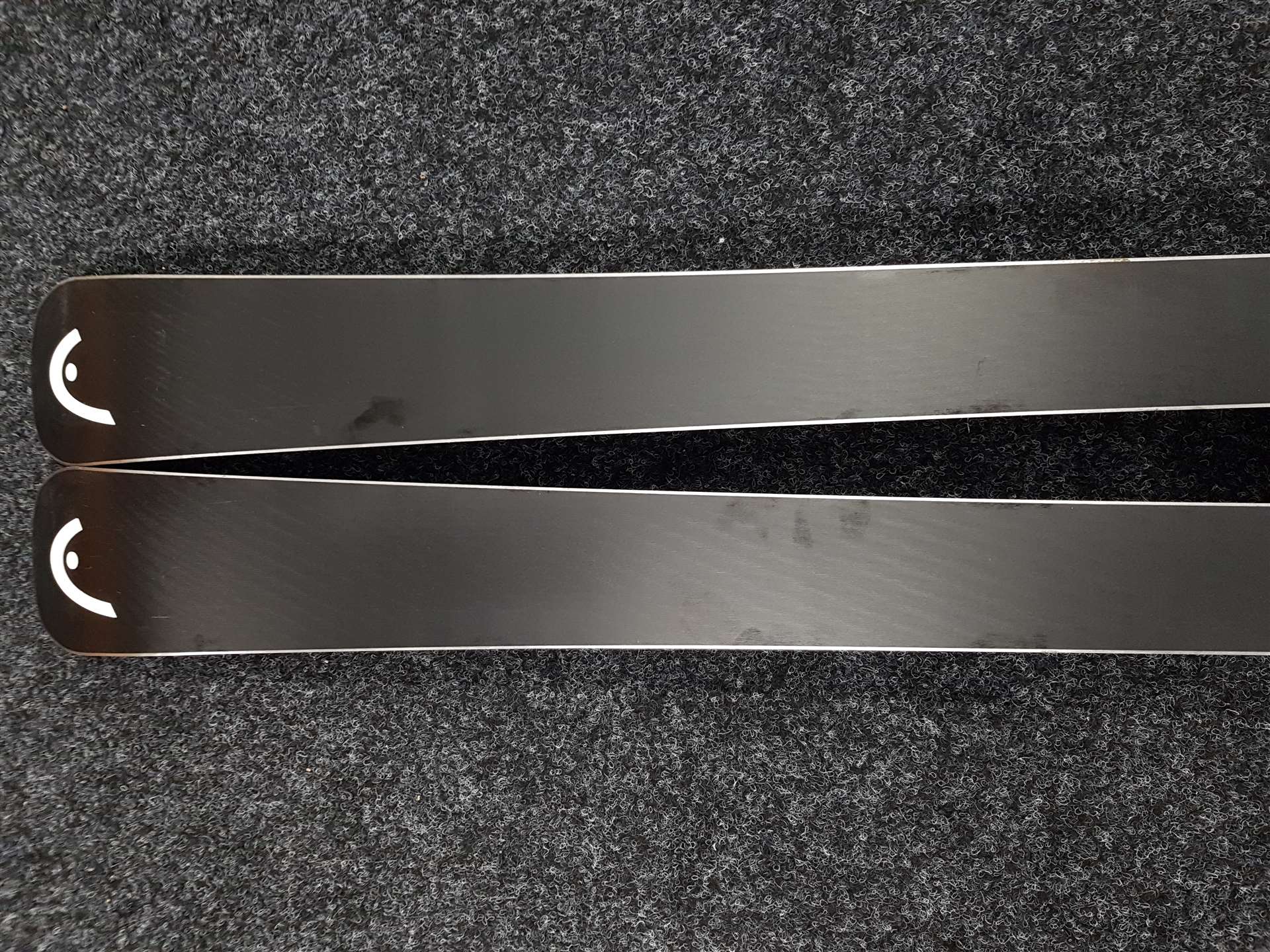 Použité lyže HEAD e-SPEED + viazanie Head Freeflex 14