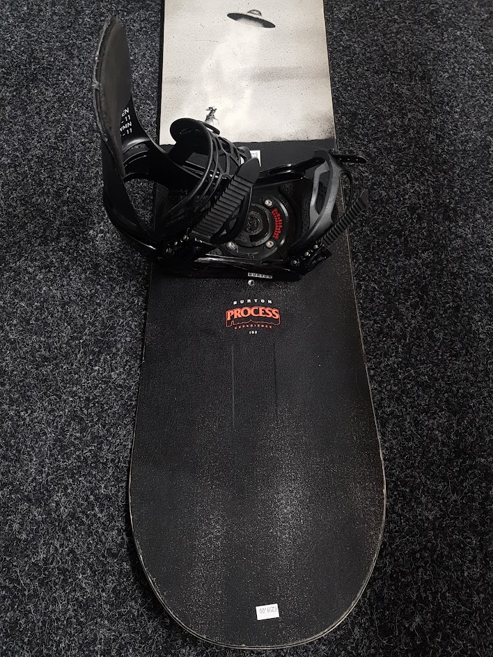 Použitý snowboard Burton Process + viazanie Burton veľkost M