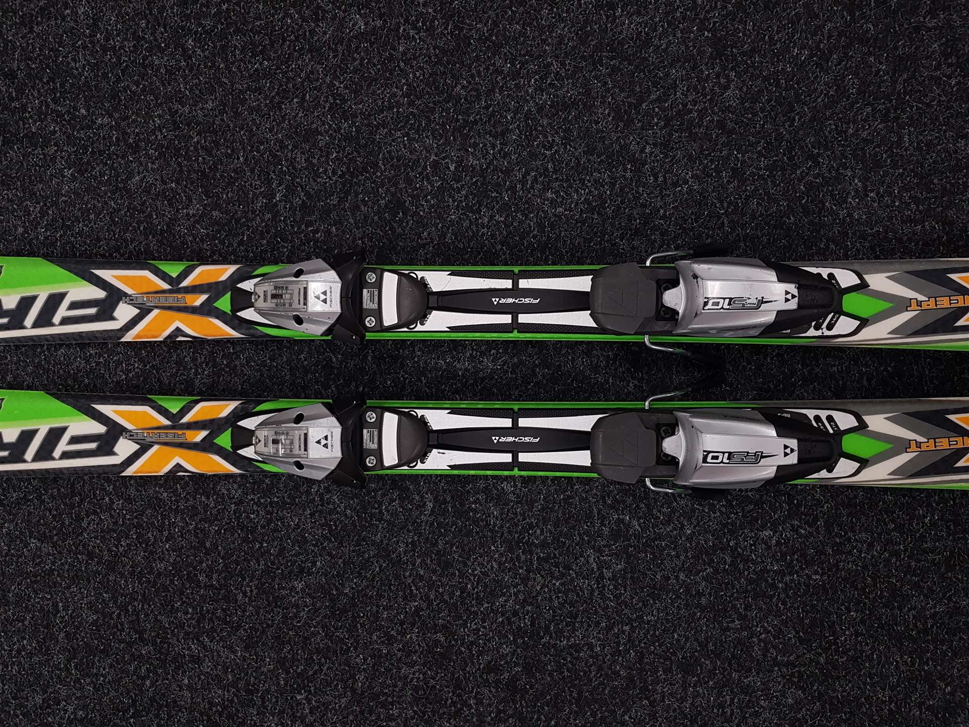 Použité lyže FISCHER Firetech Concept + viazanie Fischer FS10