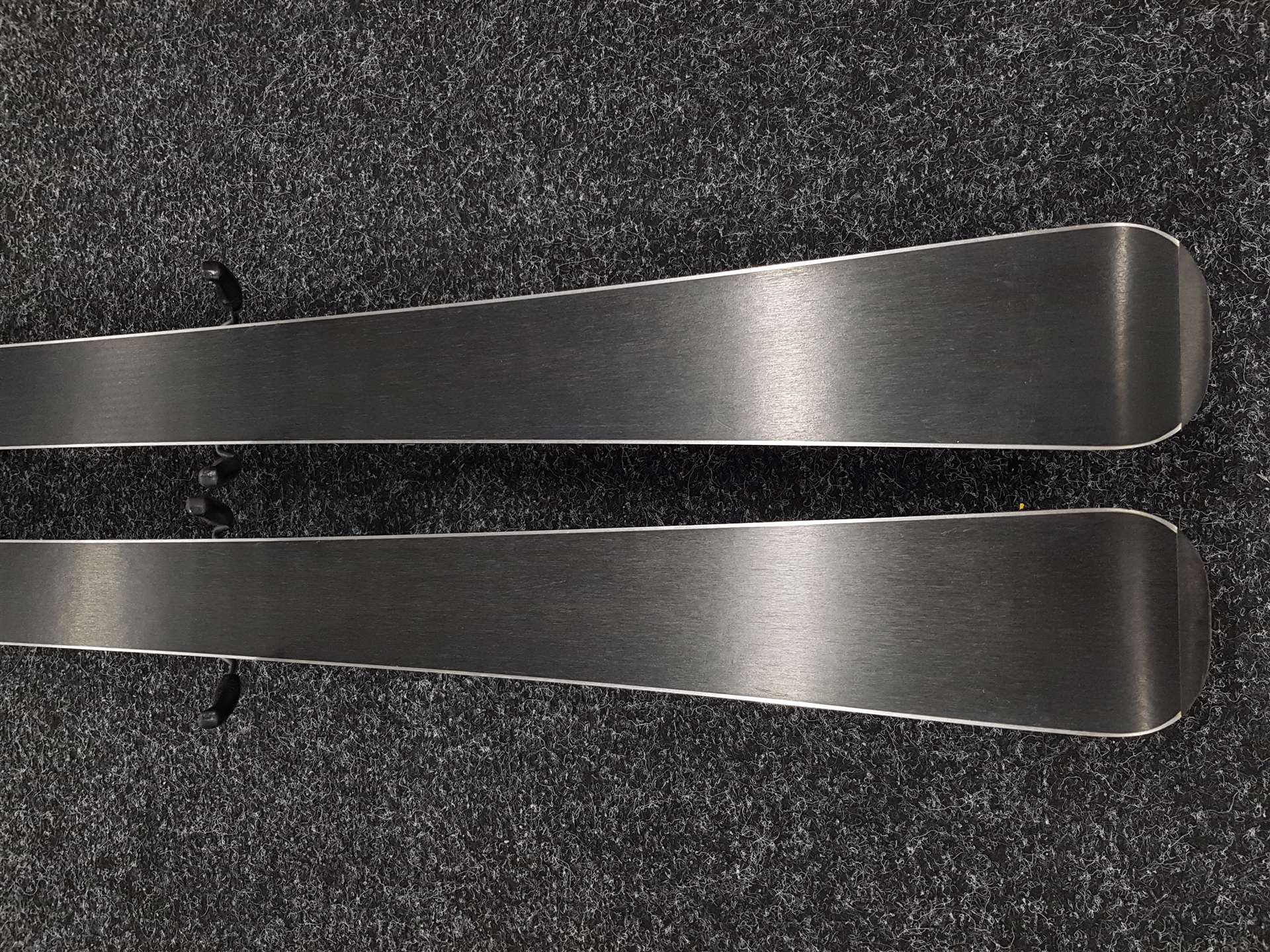Použité lyže FISCHER Firetech Concept + viazanie Fischer FS10