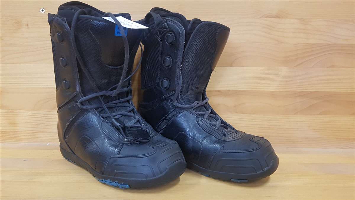 Bazárové snowboardové topánky Flow čierne
