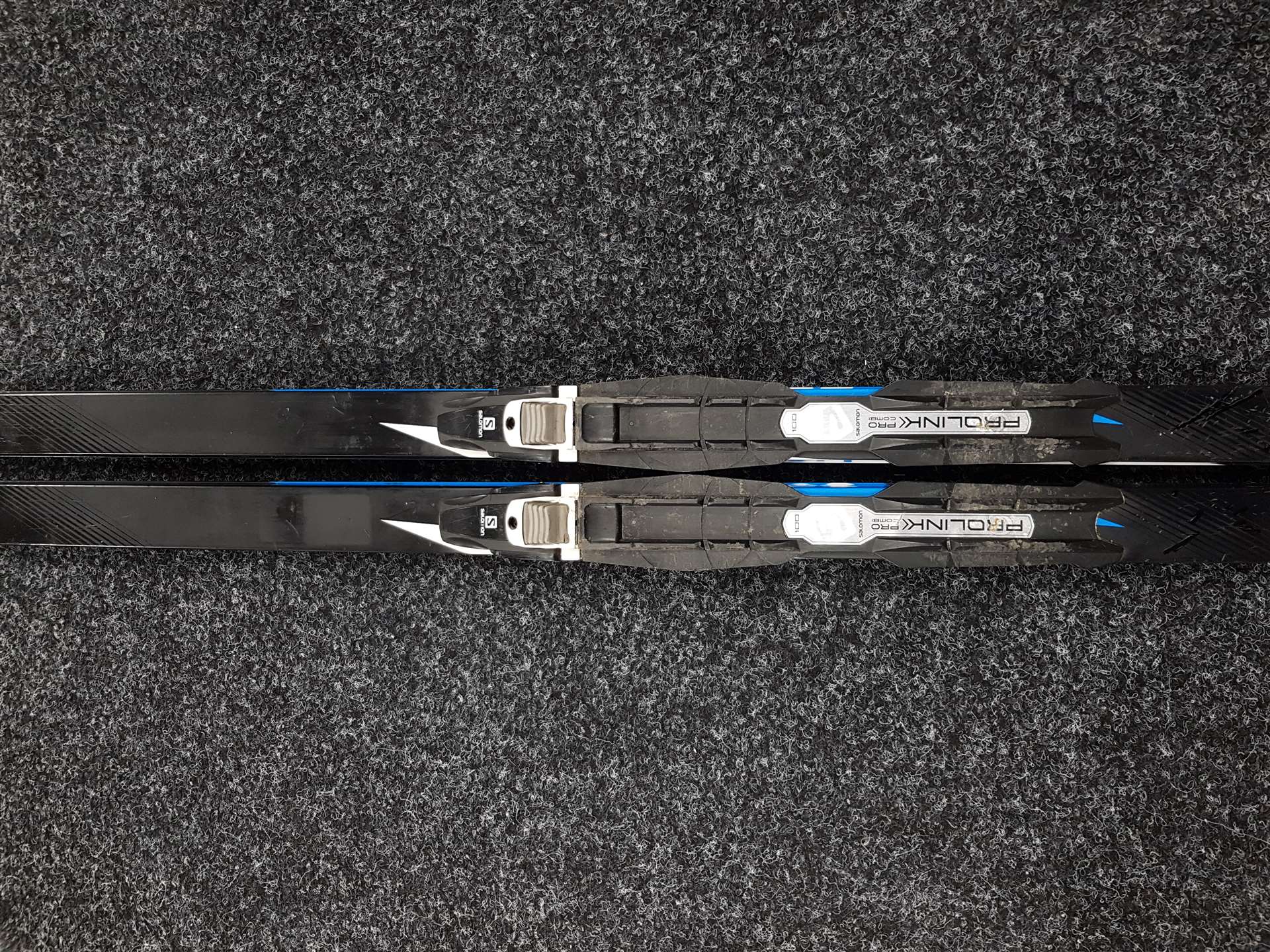 Použité bežecké lyže Salomon S/Max Carbon Skate + NNN viazanie Salomon Prolink