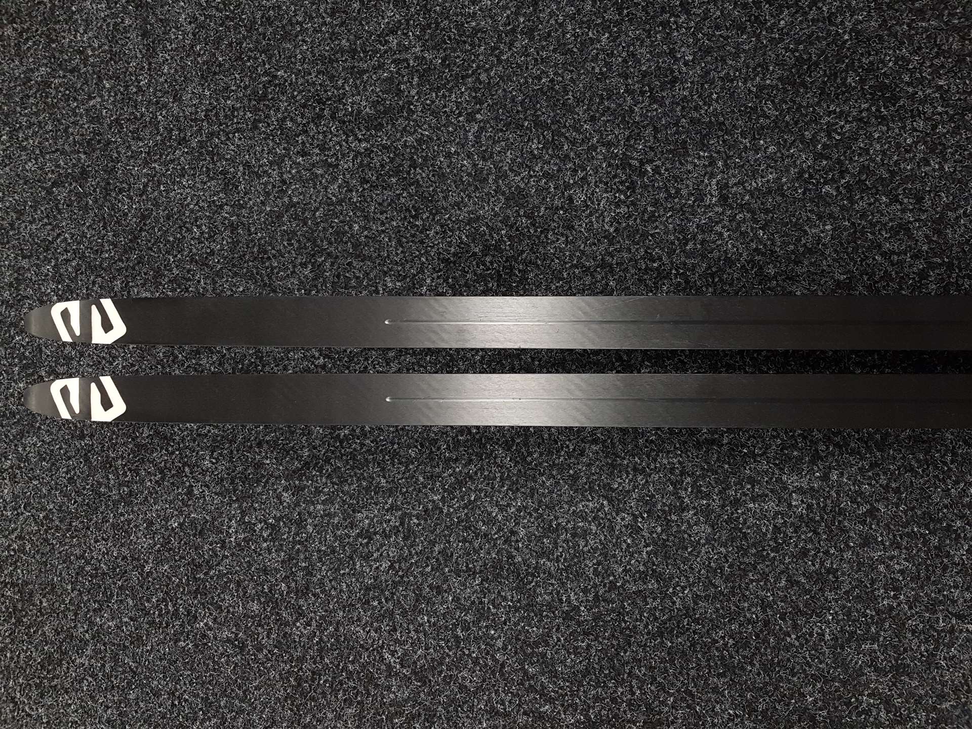 Použité bežecké lyže Salomon S/Max Carbon Skate + NNN viazanie Salomon Prolink