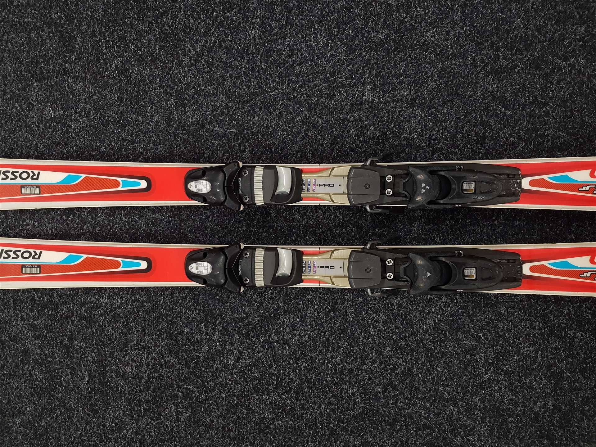 Použité lyže ROSSIGNOL Edge JR + viazanie Fischer FJ 7