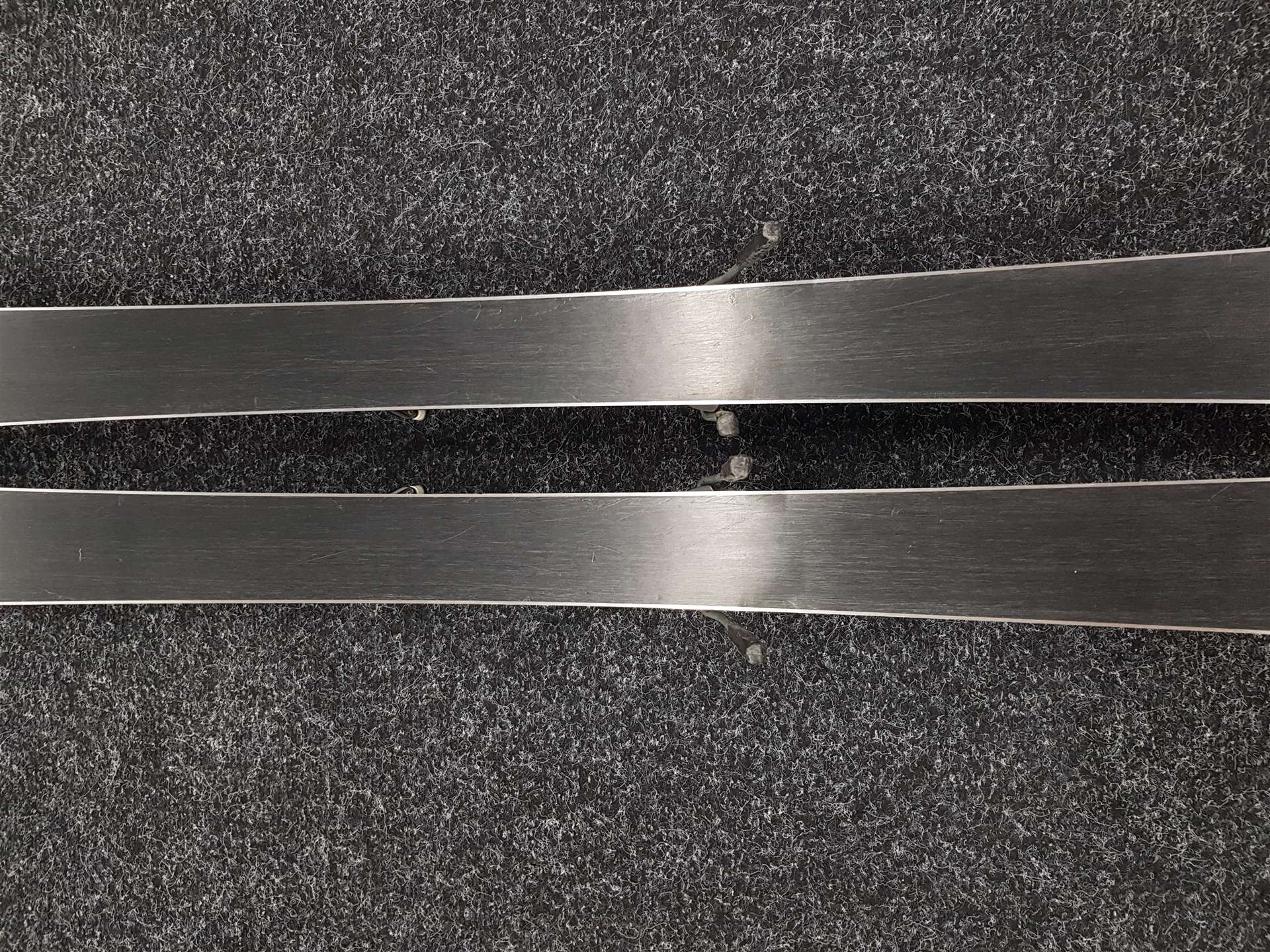 Použité lyže ROSSIGNOL Edge JR + viazanie Fischer FJ 7