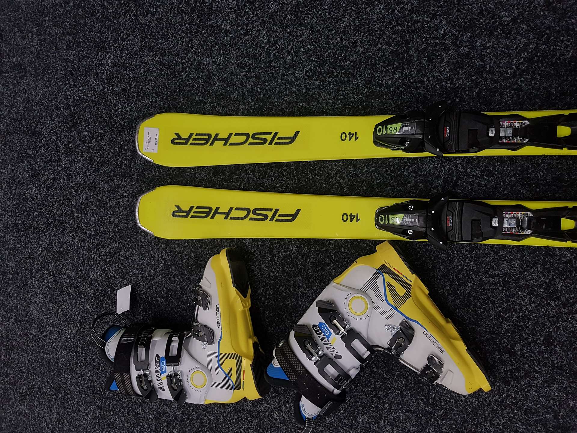 FISCHER RC4 XTR Bazaar Ski + SALOMON XMAX 80 Skischuhe