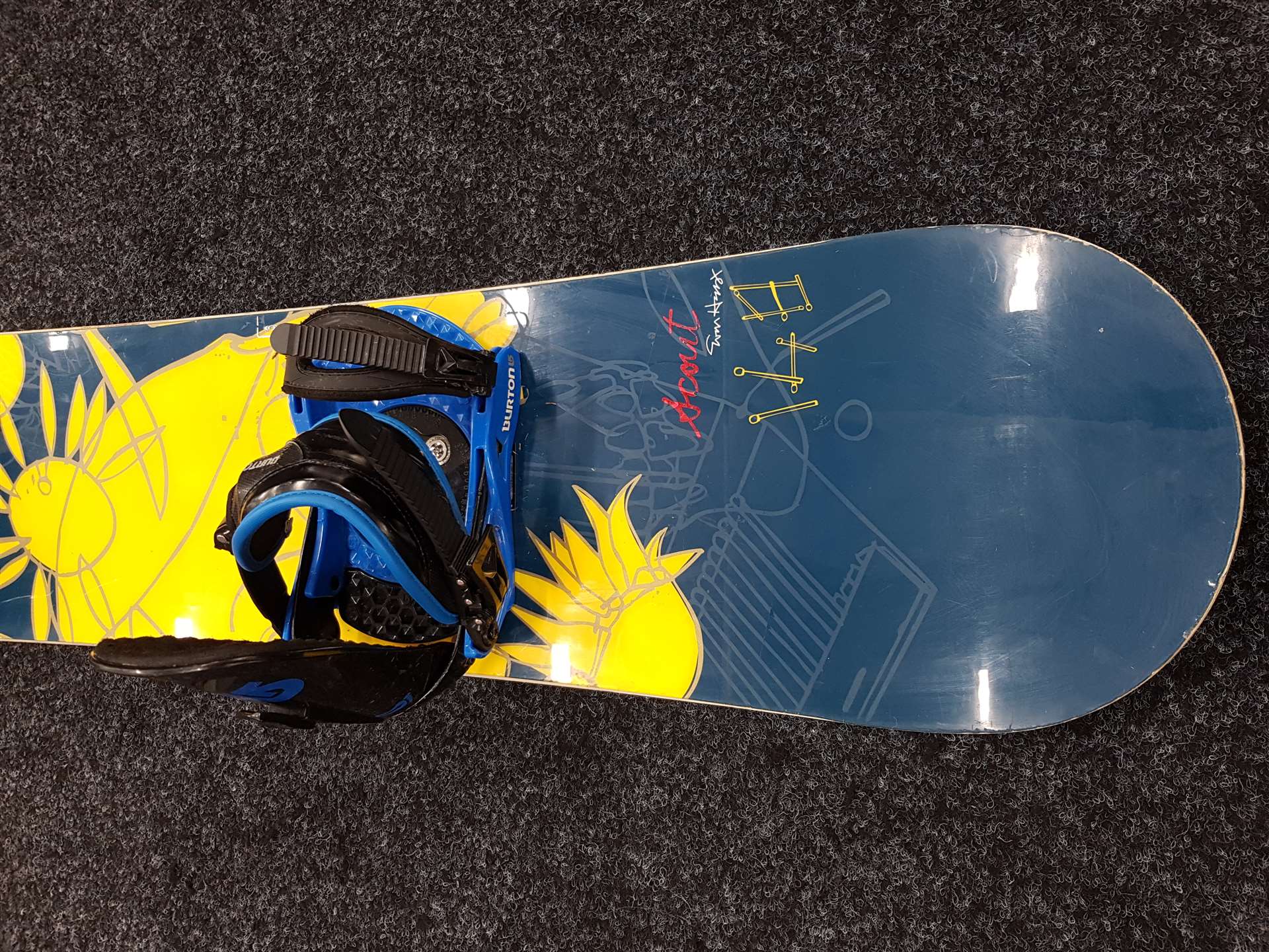 Použitý snowboard SALOMON  Scout + viazanie Burton veľkosť S