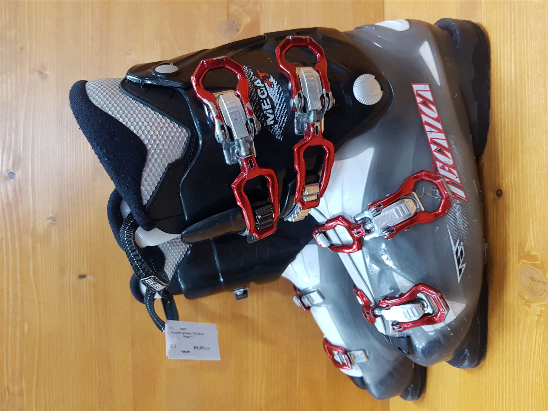 Použité lyžiarky TECNICA Mega +T