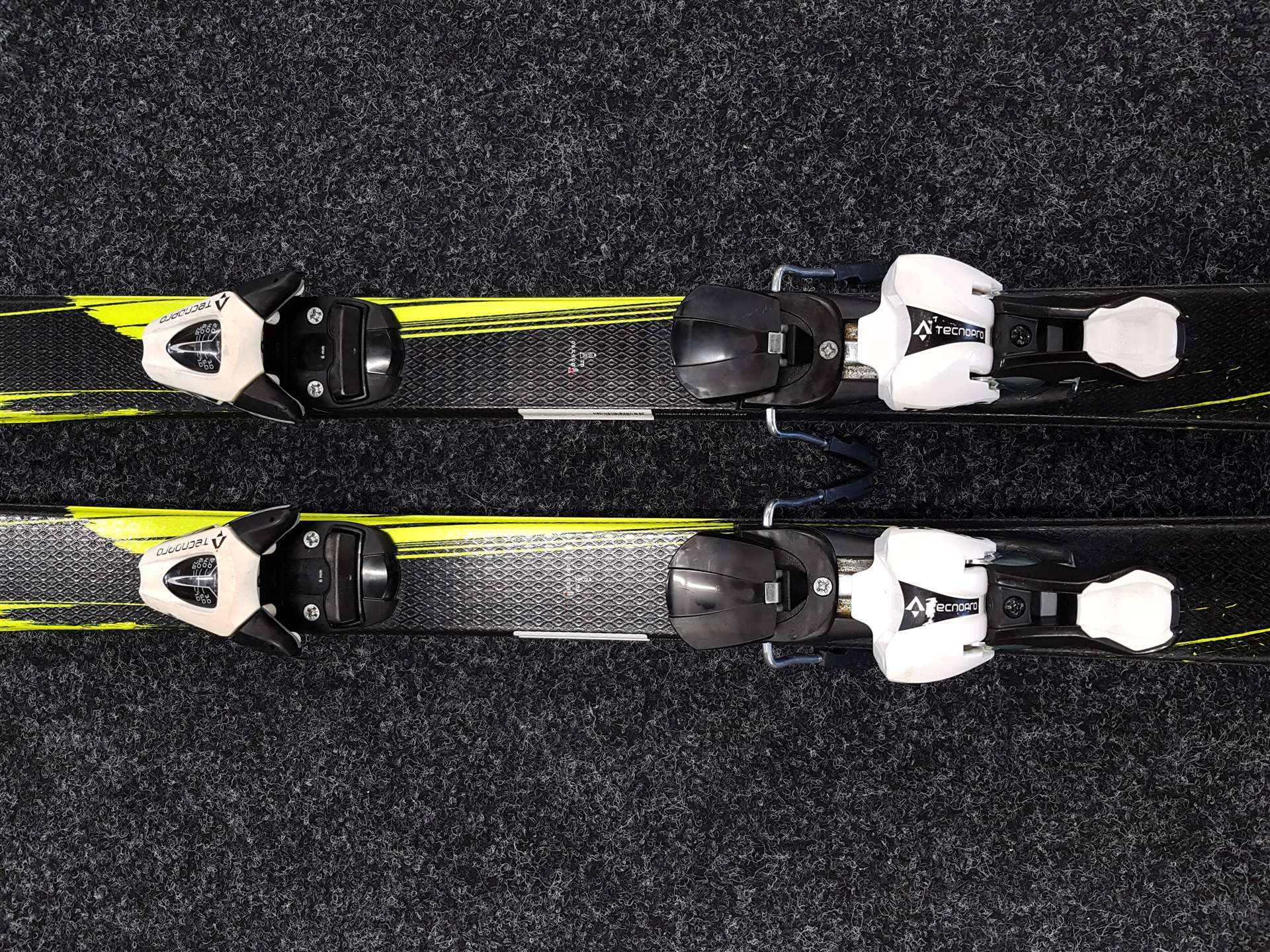 Použité lyže TECNOPRO XT Team + viazanie Tecnopro TL75