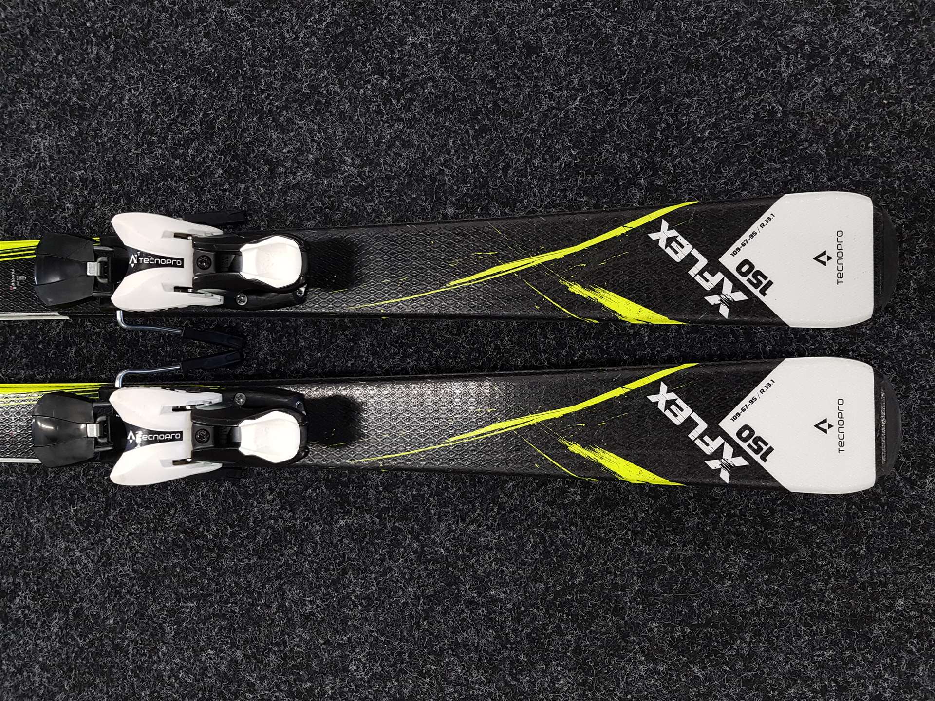 Použité lyže TECNOPRO XT Team + viazanie Tecnopro TL75