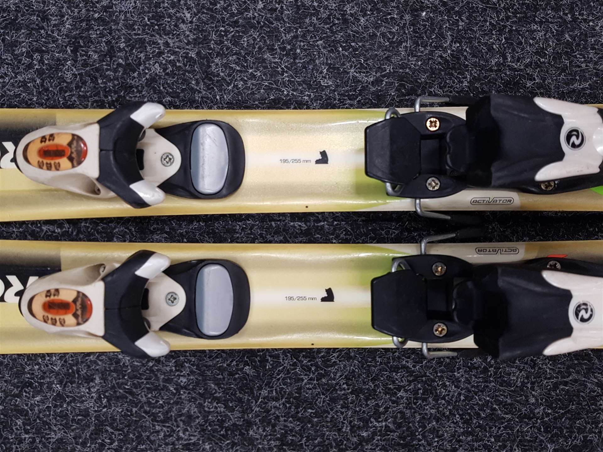 Použité lyže Rossignol Comp 9j
