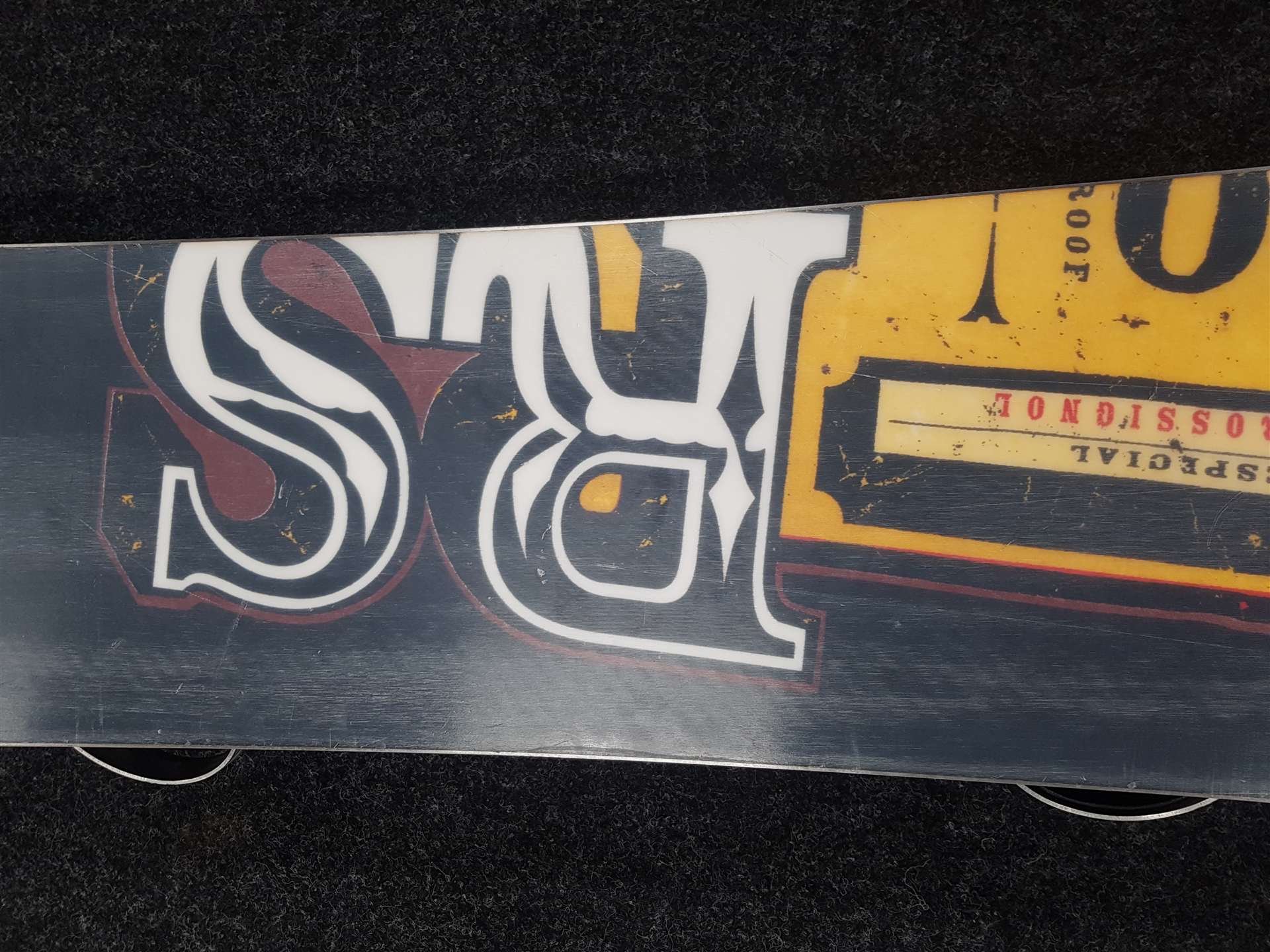 Použitý snowboard ROSSIGNOL One + viazanie Rossignol veľkosť L/XL