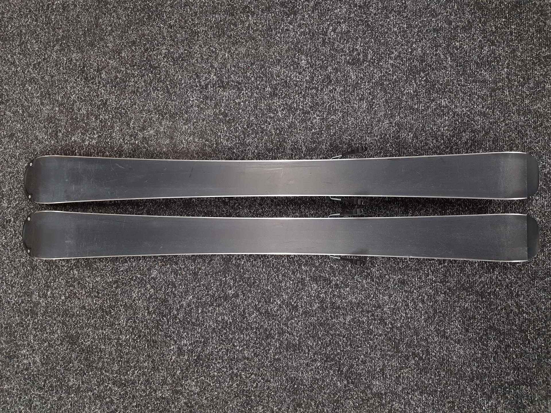 Použité lyže VOLKL RACE TIGER GS 8
