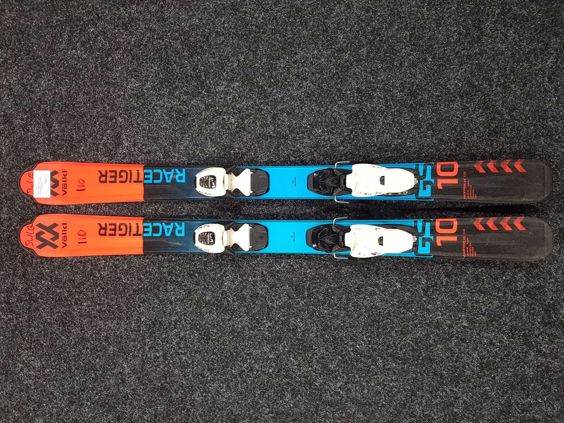 Použité detské lyže VOLKL Racetiger GS 10 + viazanie Marker 4.5