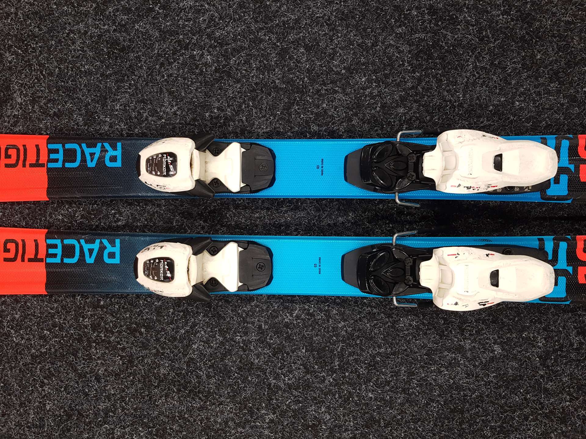 Použité detské lyže VOLKL Racetiger GS 10 + viazanie Marker 4.5