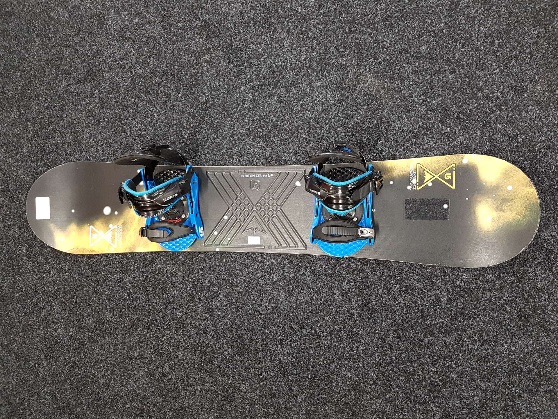 Použitý snowboard Burton LTR + viazanie Burton veľkosť S
