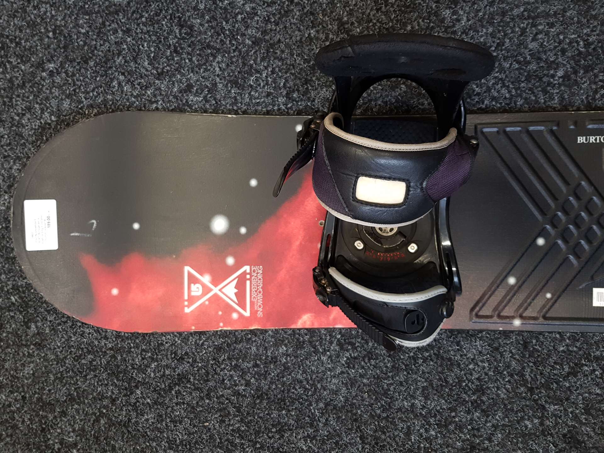 Použitý snowboard BURTON Experience Snowboarding + viazanie Burton veľkosť M