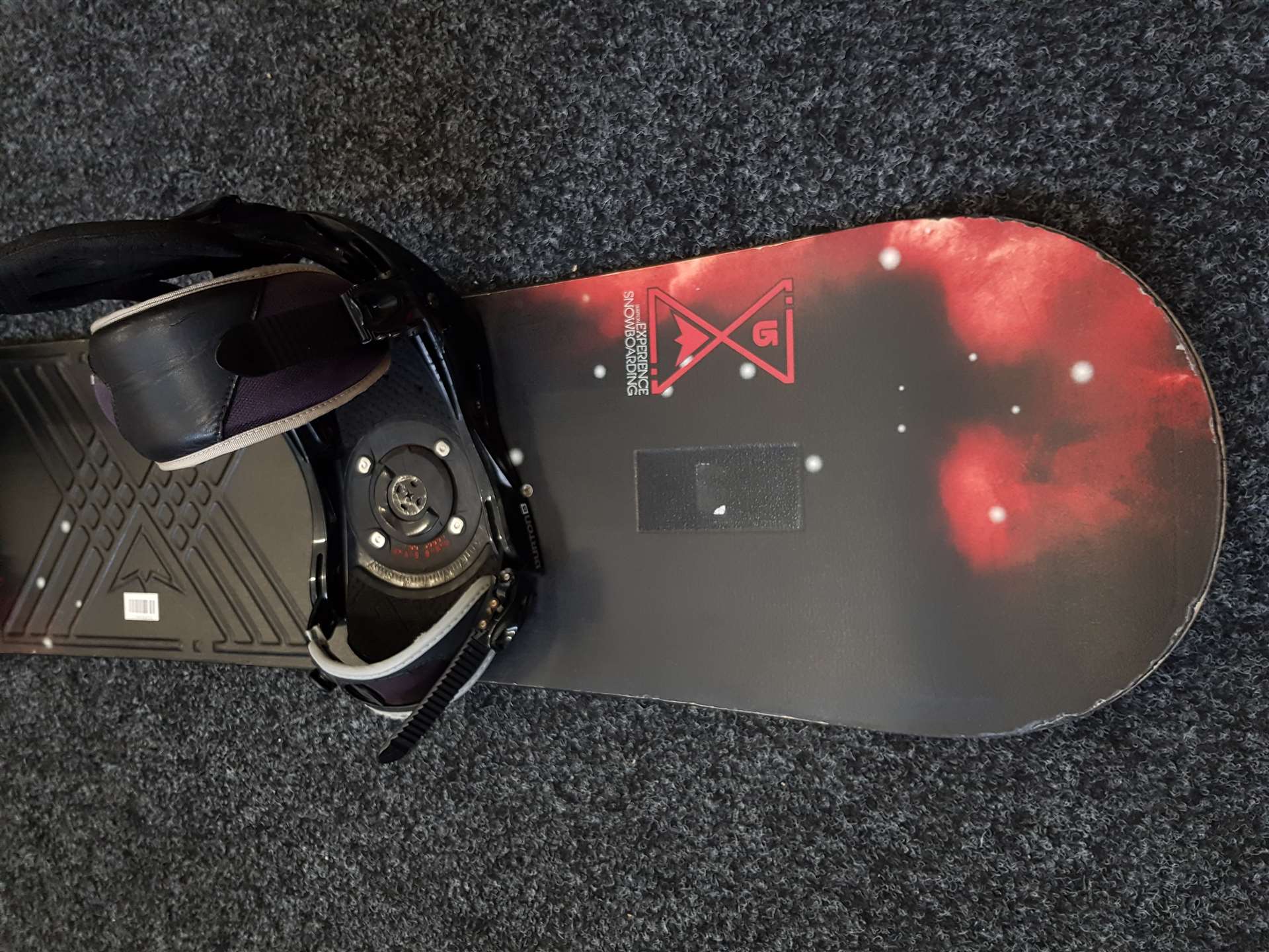 Použitý snowboard BURTON Experience Snowboarding + viazanie Burton veľkosť M