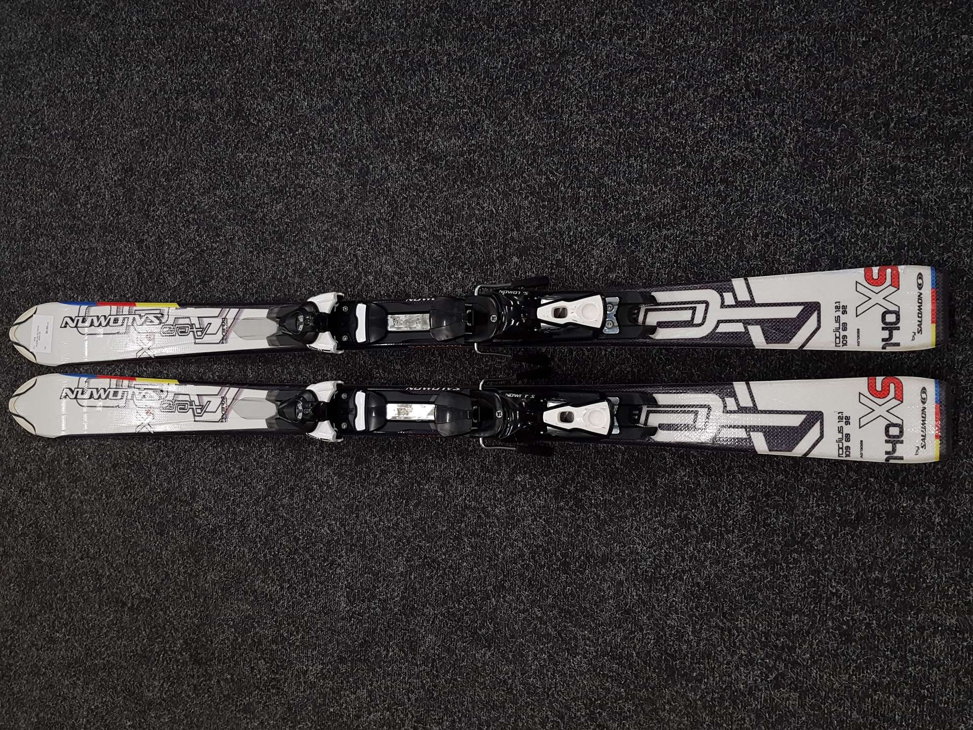 Použité lyže SALOMON AERO XS