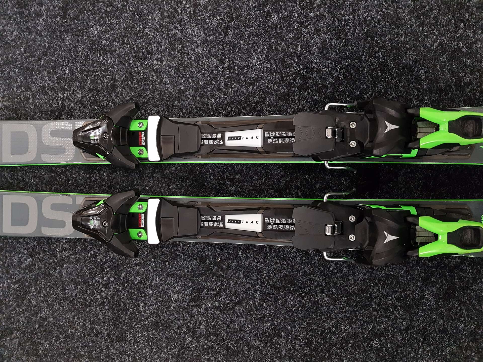 Použité lyže ATOMIC Redster XTi + viazanie Atomic FT 12