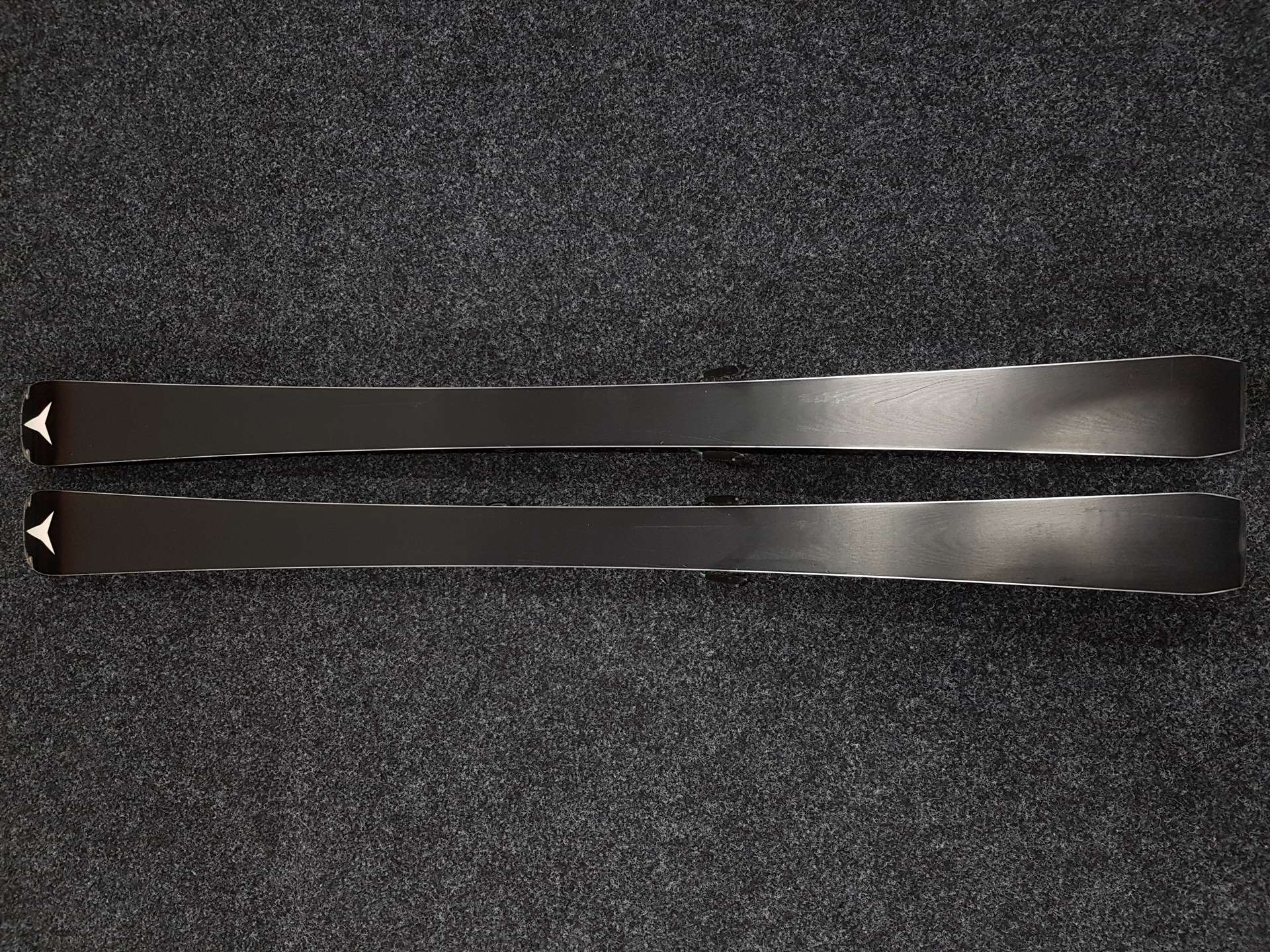 Použité lyže ATOMIC Redster X9 WB Ti + viazanie Atomic X 12 GW