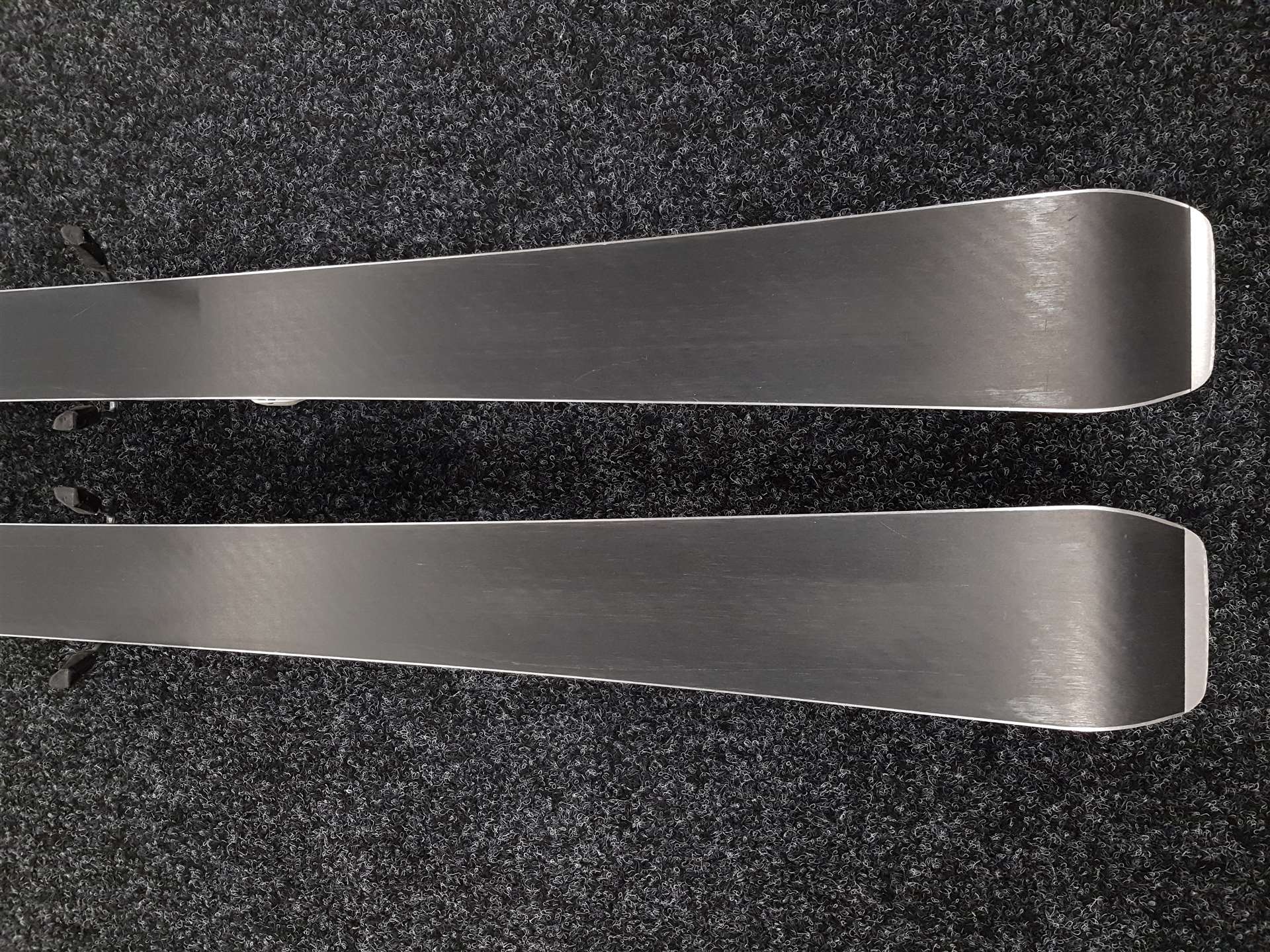 Použité lyže Stockli Laser + viazanie Salomon TI 10