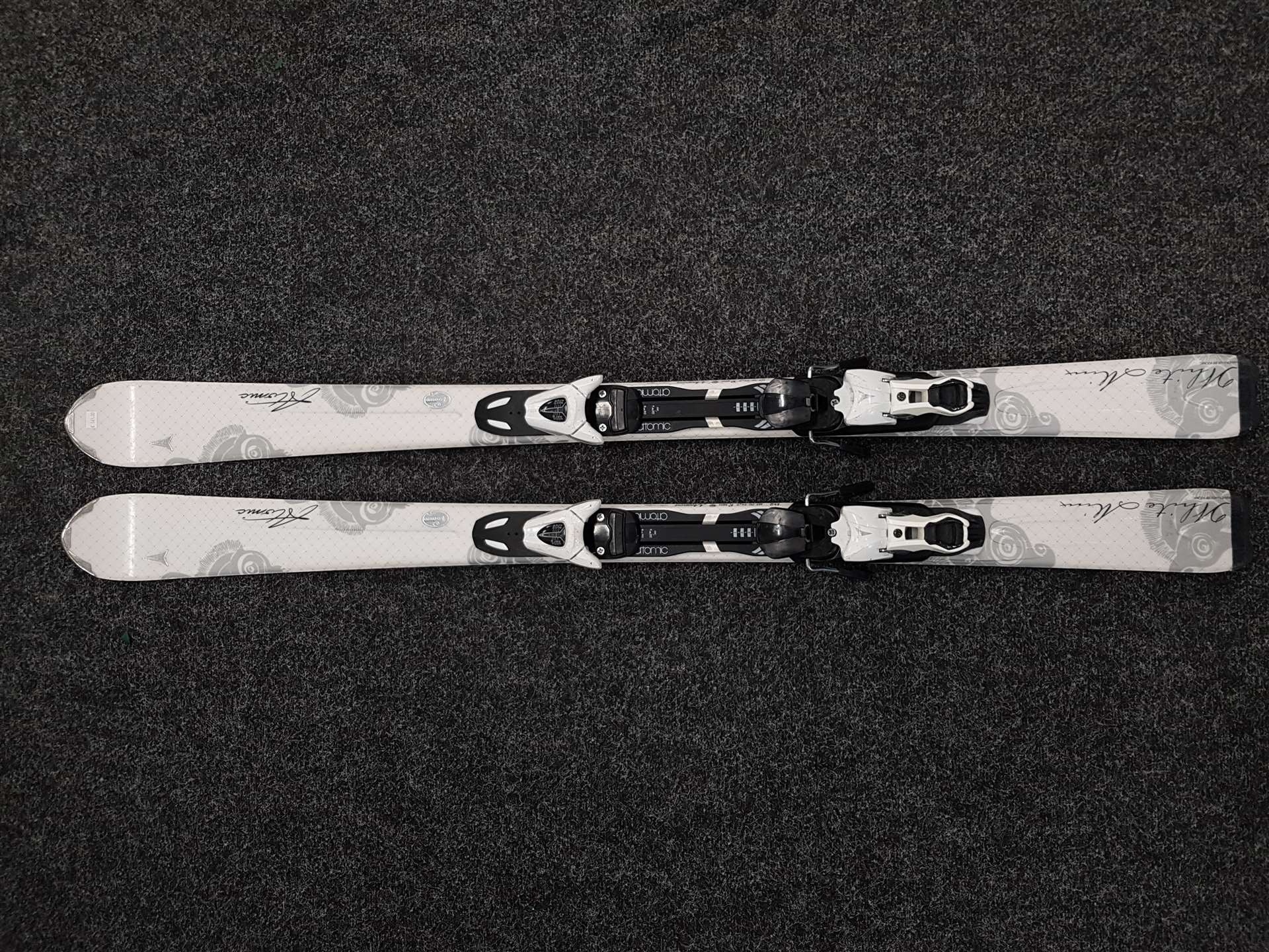 Použité lyže ATOMIC White Minx